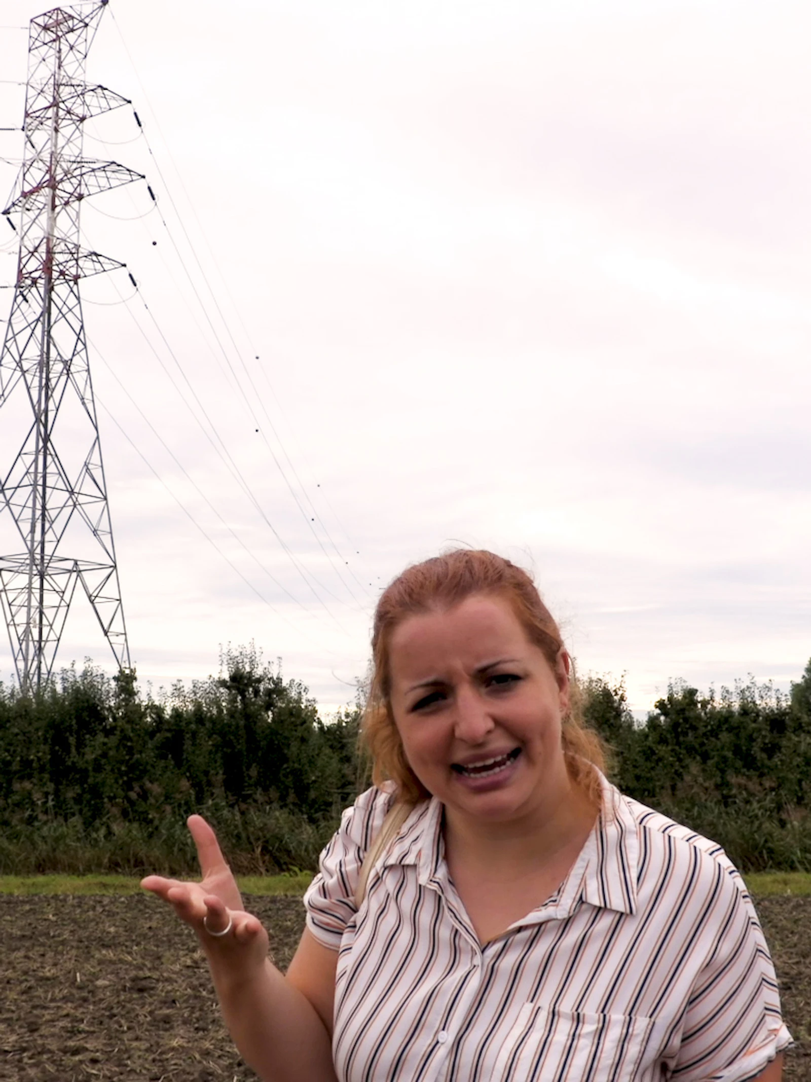 Klimmen op een hoogspanningsmast