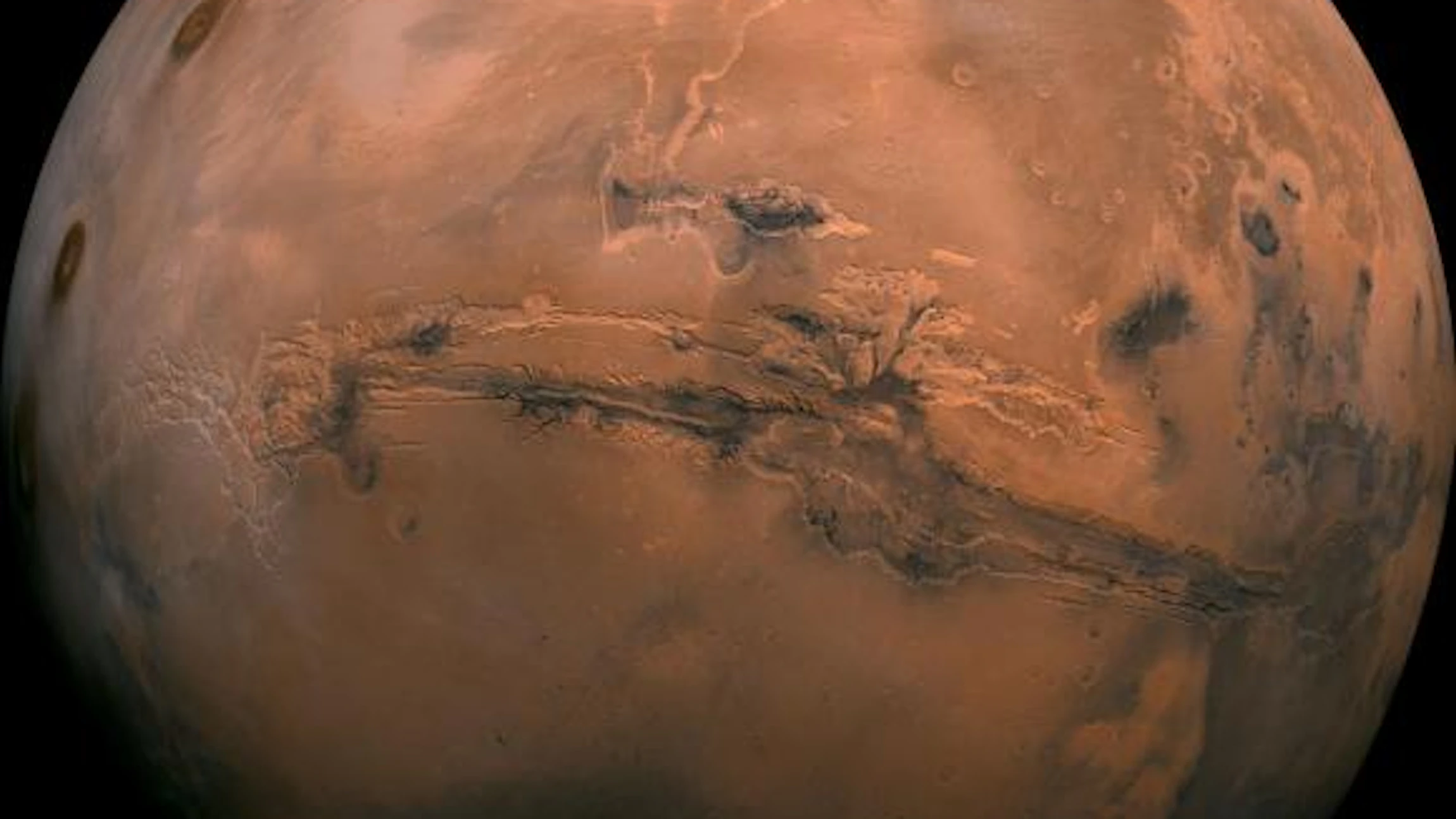 Nog meer meertjes ontdekt onder zuidpool Mars
