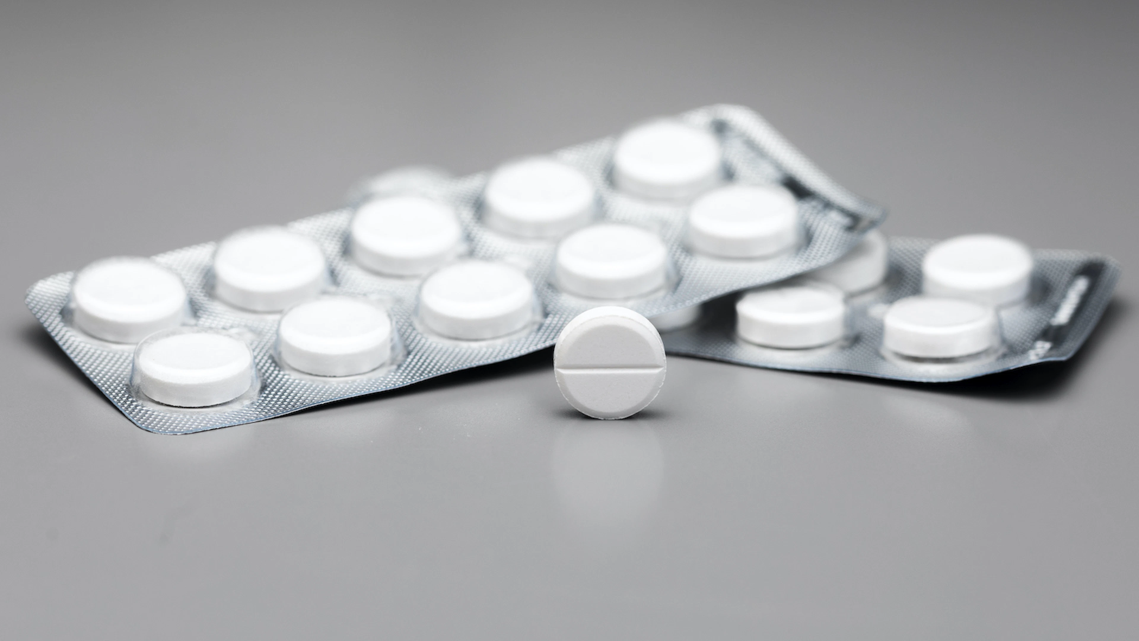 Paracetamol tijdens zwangerschap gelinkt aan veranderingen in hersenverbindingen