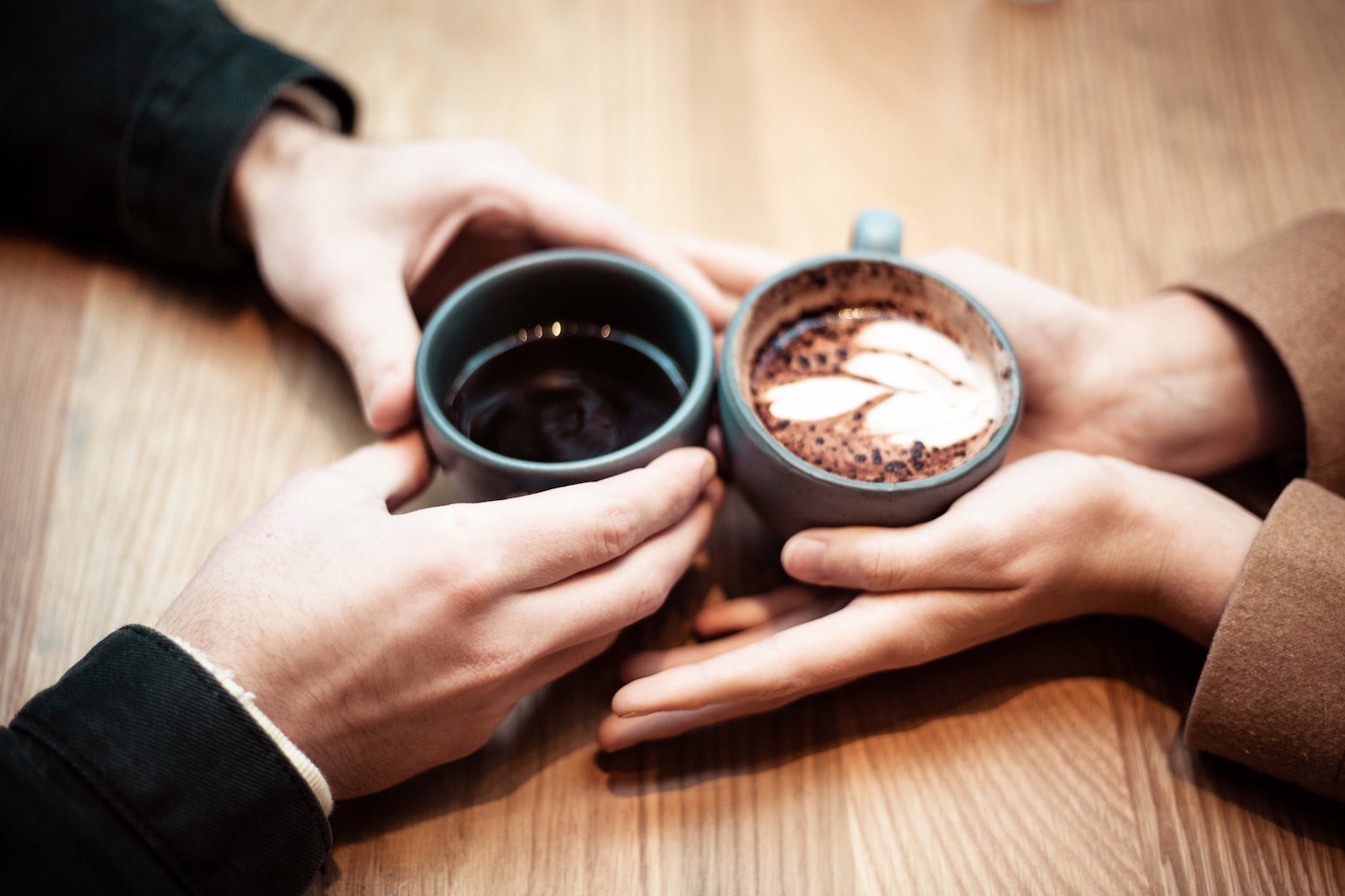 Fysieke of digitale eerste date? Maakt niet uit voor later relatiesucces