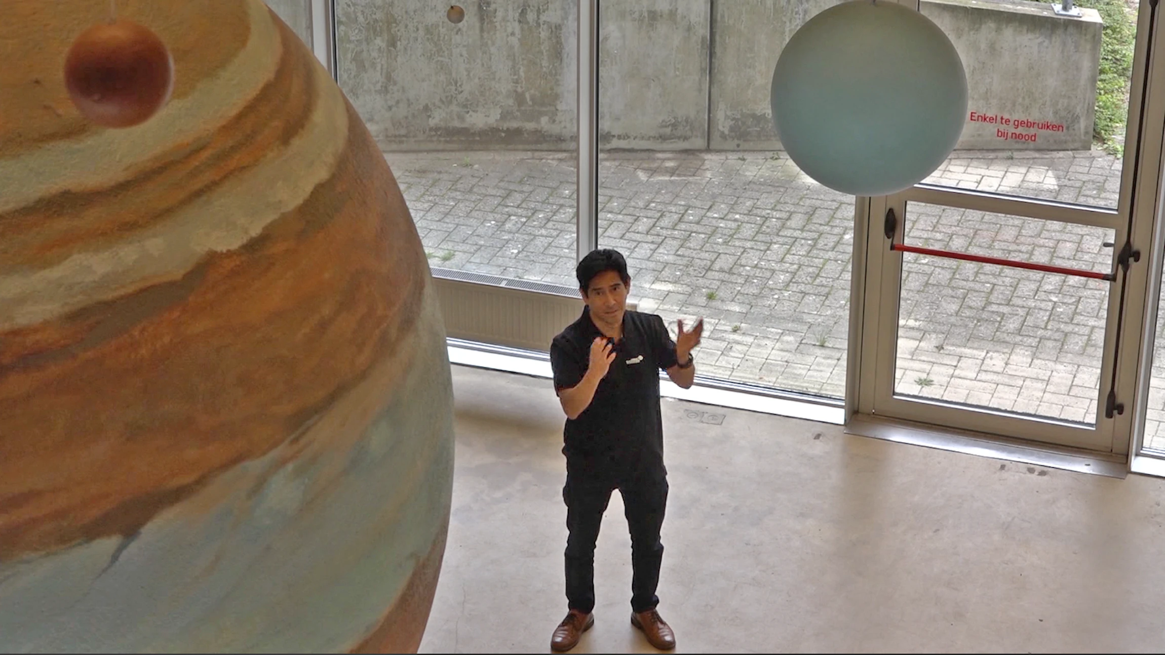 Waarom zijn planeten en sterren rond?