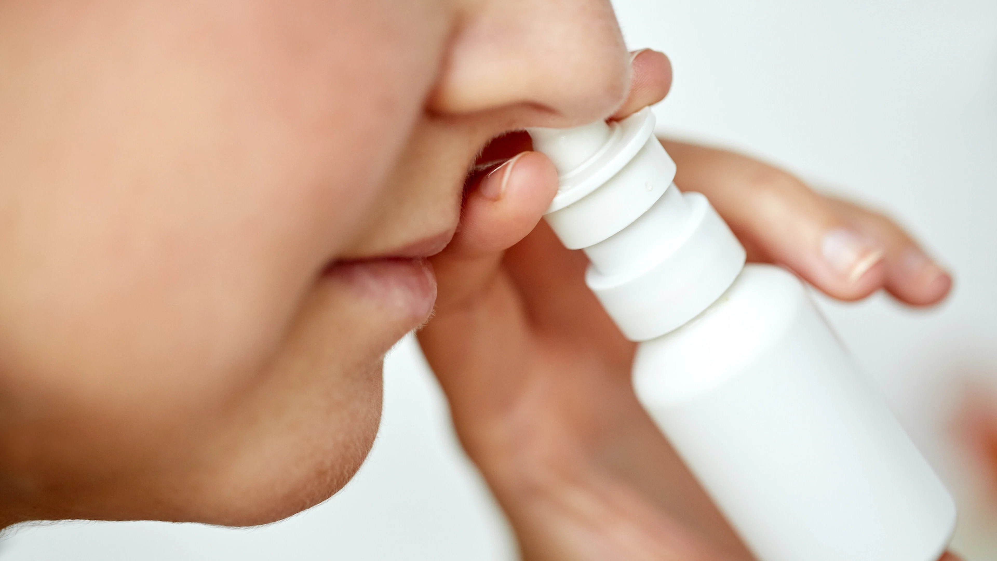 Neusspray met oxytocine stimuleert natuurlijke aanmaak ‘knuffelhormoon’ bij mensen met autisme