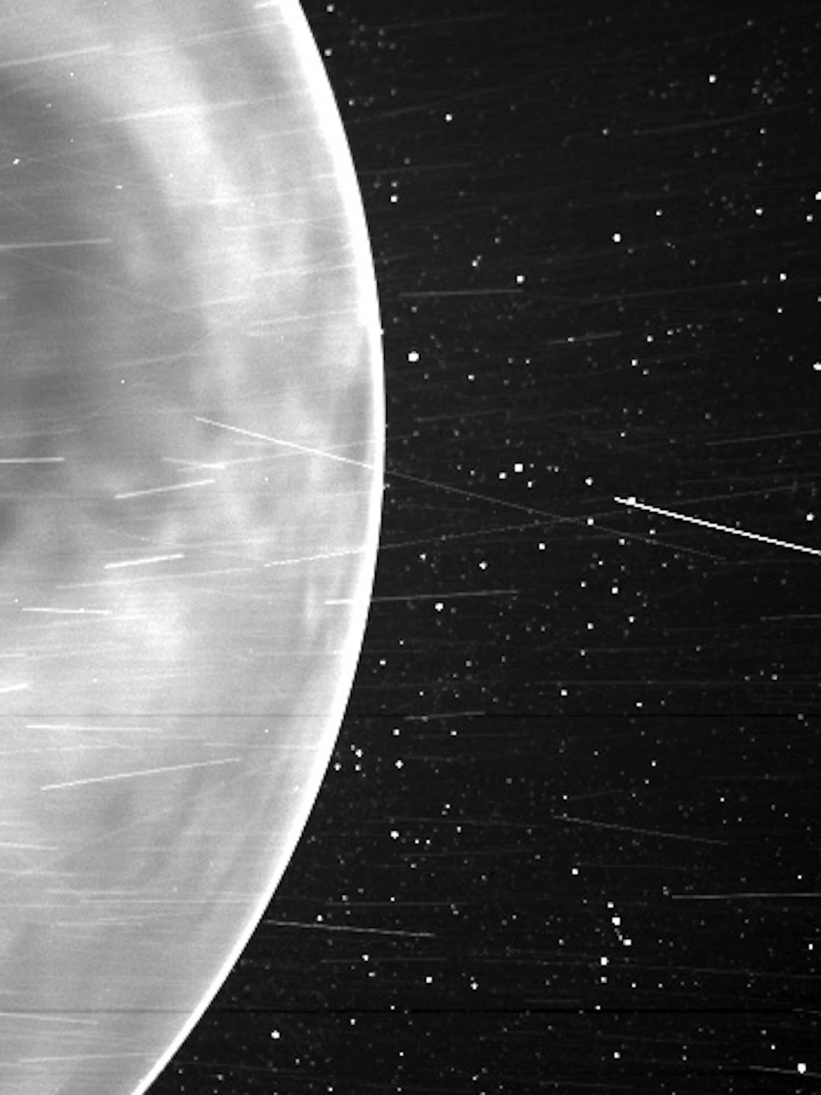 Zonnesonde meet natuurlijke radiostraling in atmosfeer Venus