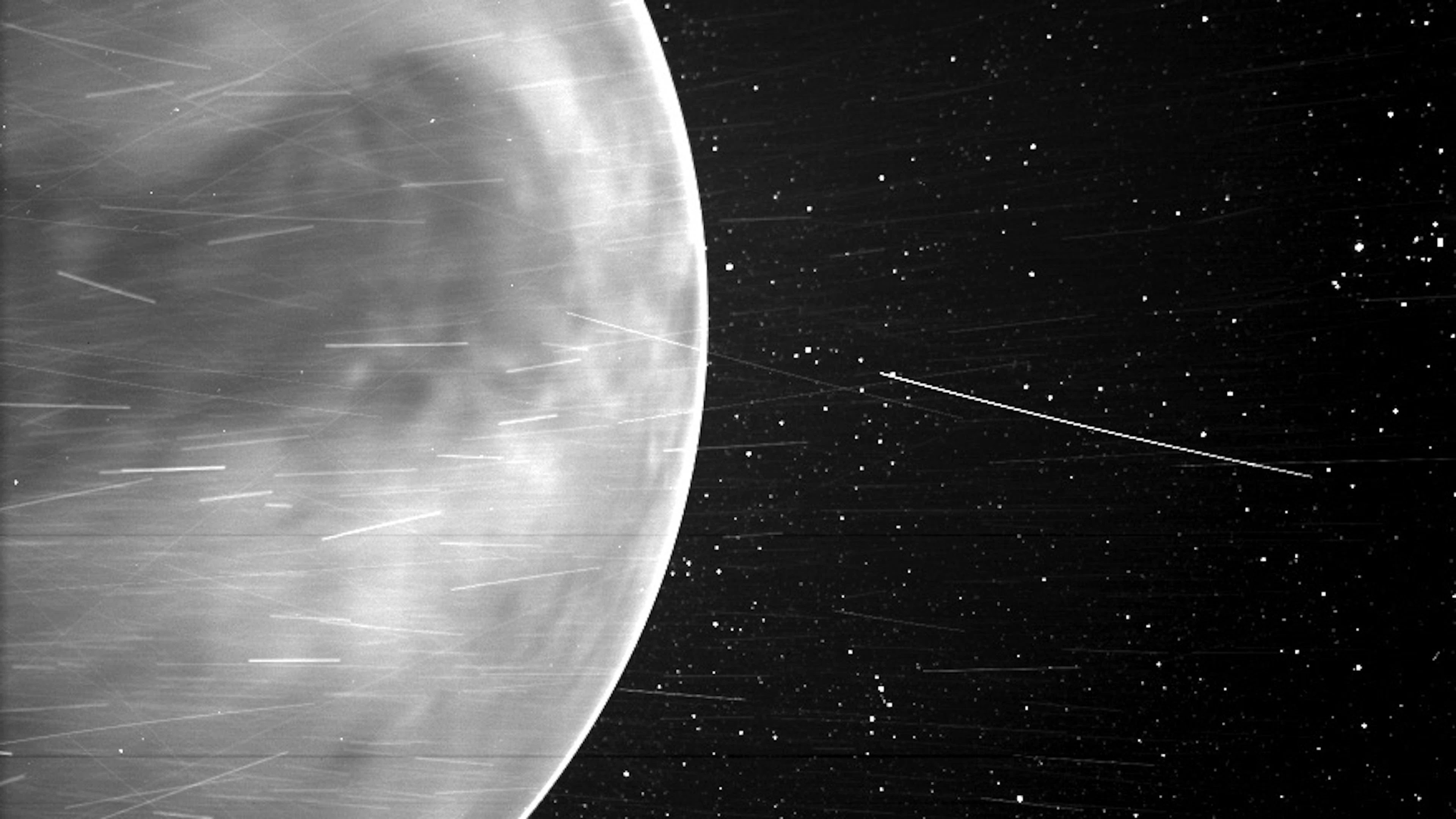 Zonnesonde meet natuurlijke radiostraling in atmosfeer Venus