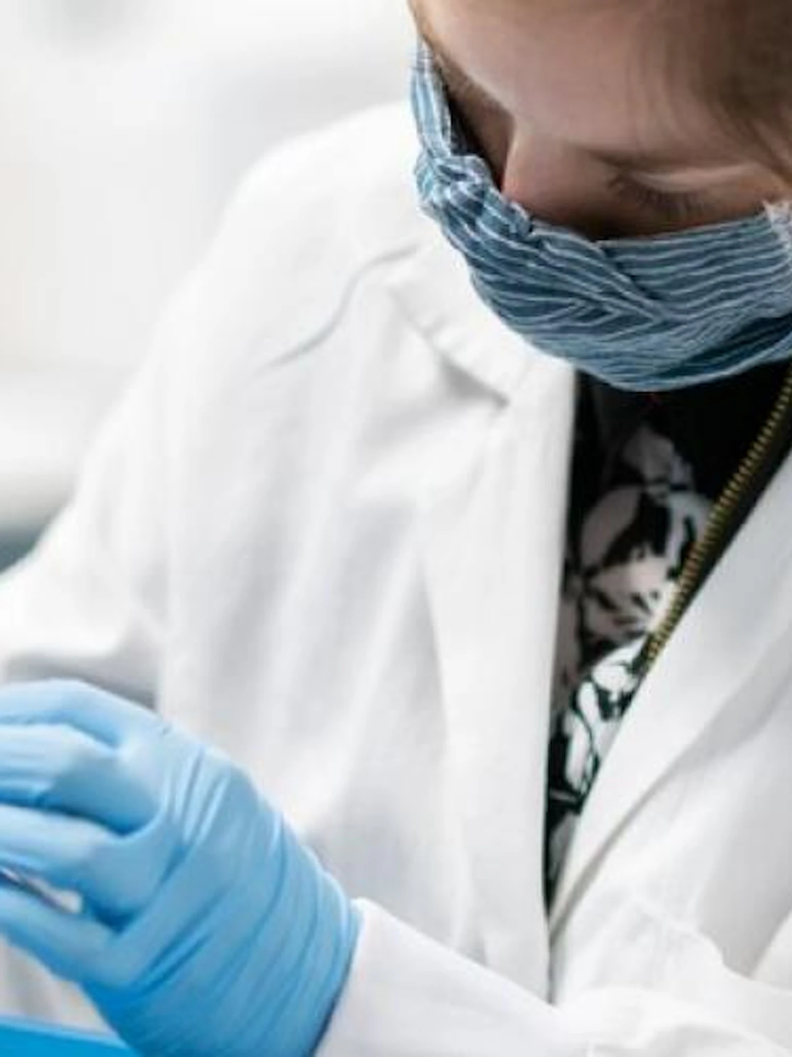 De strijd tegen COVID-19: een verhaal over buitengewone flexibiliteit en intense samenwerking