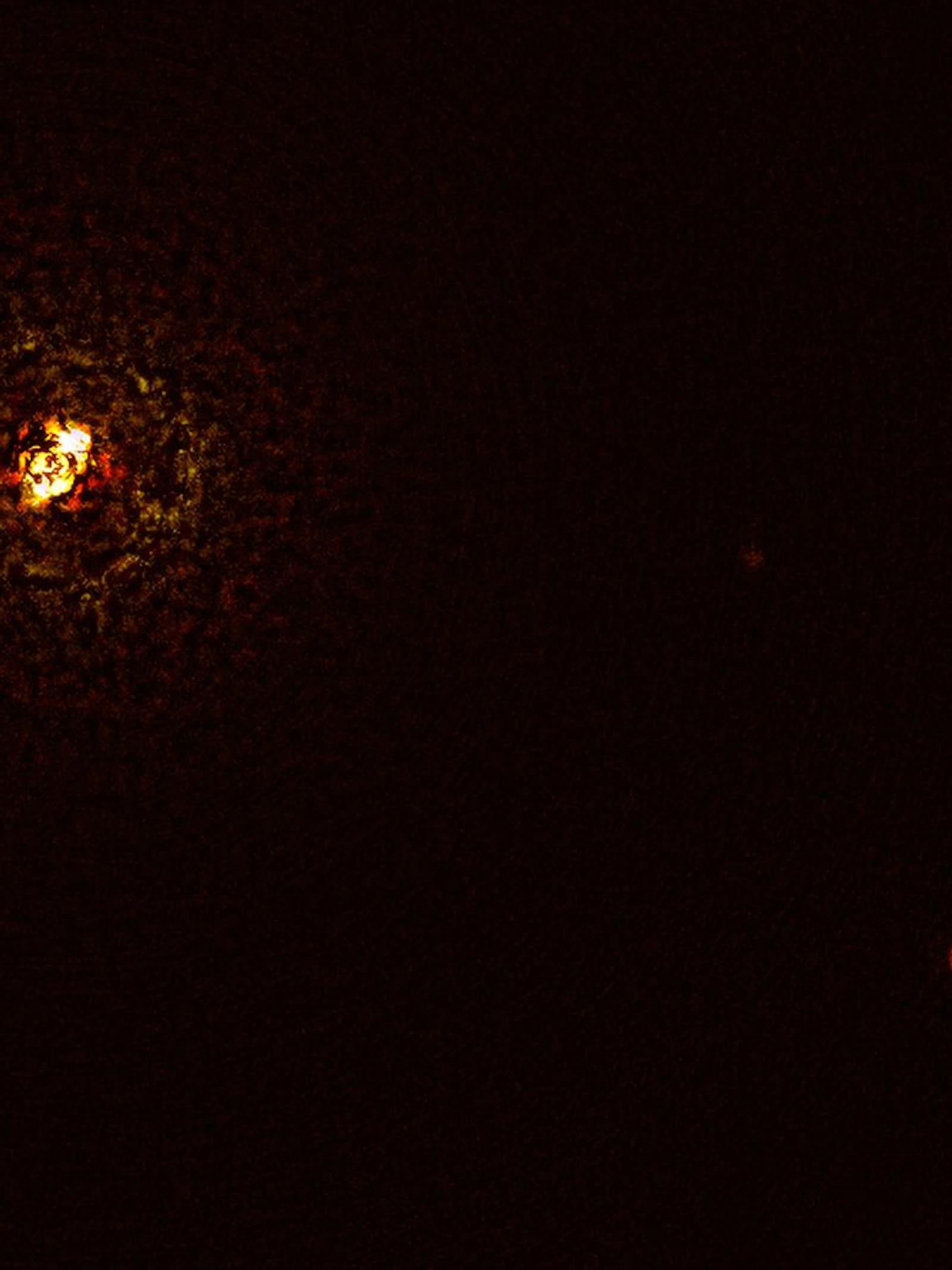 ESO-telescoop brengt planeet bij zware dubbelster in beeld