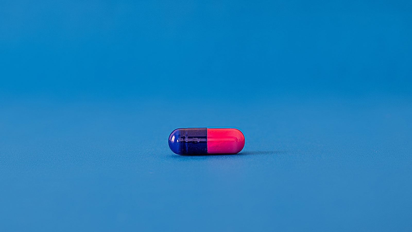 ‘Eerste oraal antiviraal geneesmiddel voor covid-19’