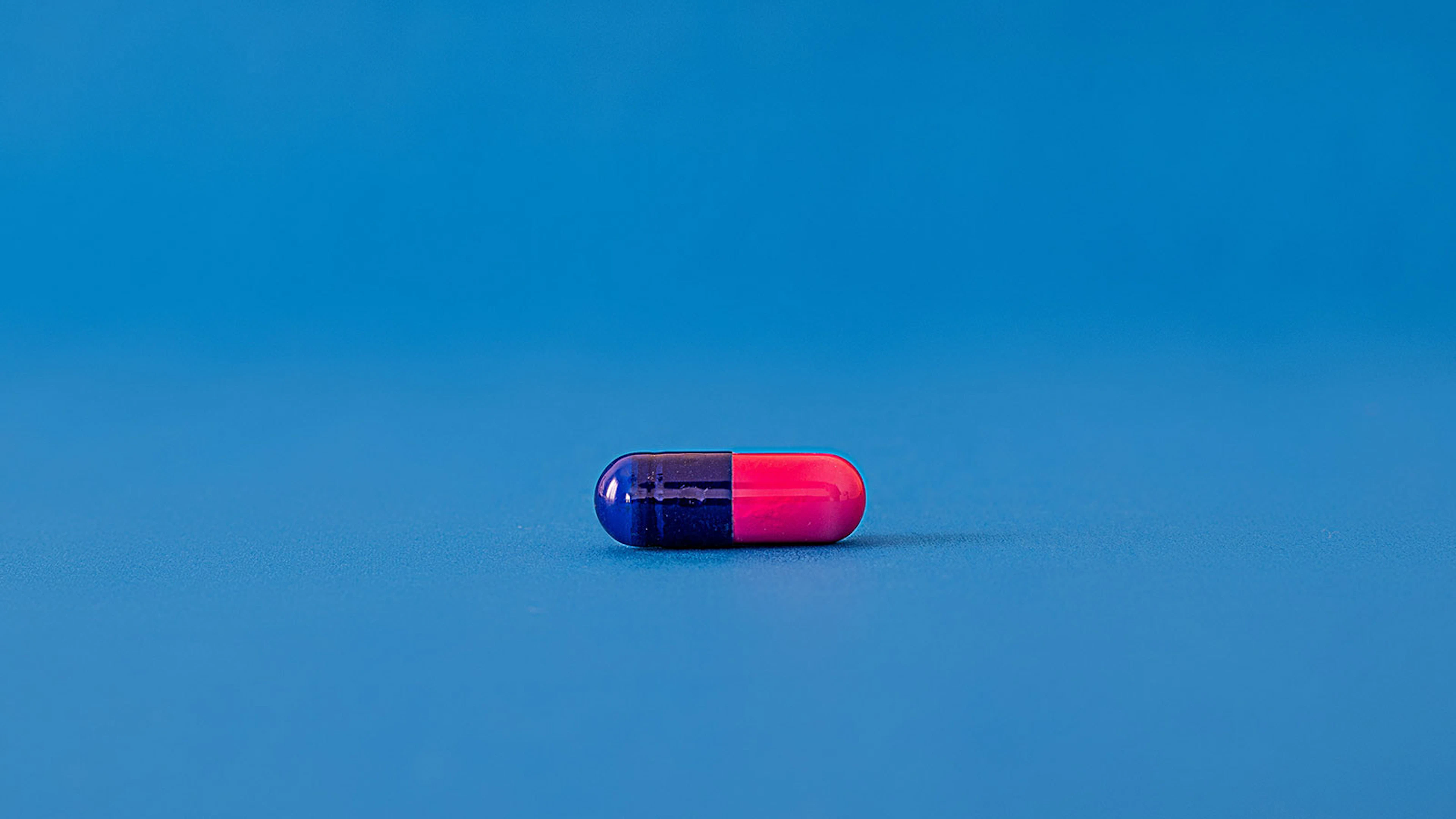 ‘Eerste oraal antiviraal geneesmiddel voor covid-19’