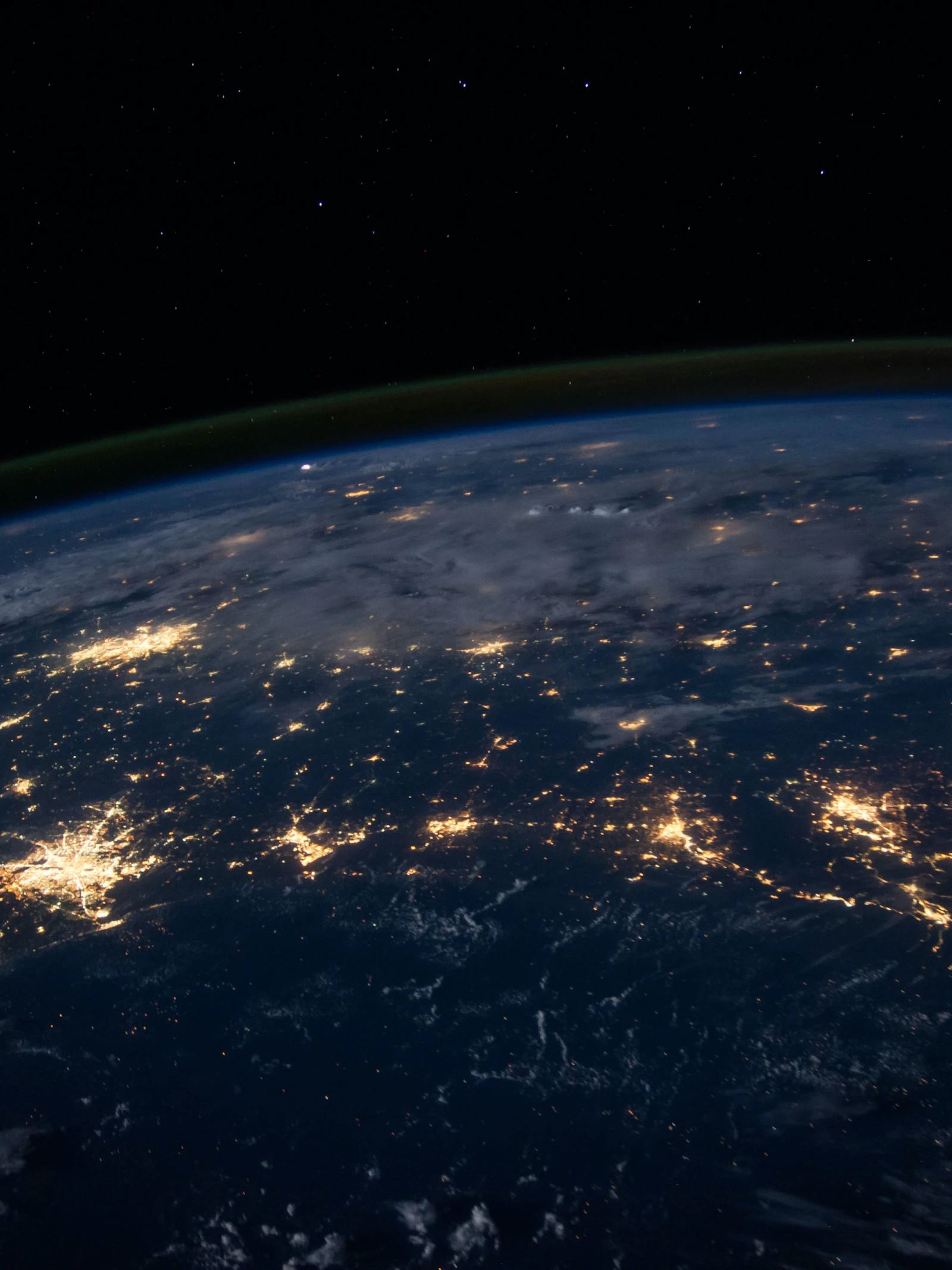 Verlichte steden, gezien vanuit de ruimte Verlichte steden, gezien vanuit de ruimte (NASA, Unsplash)