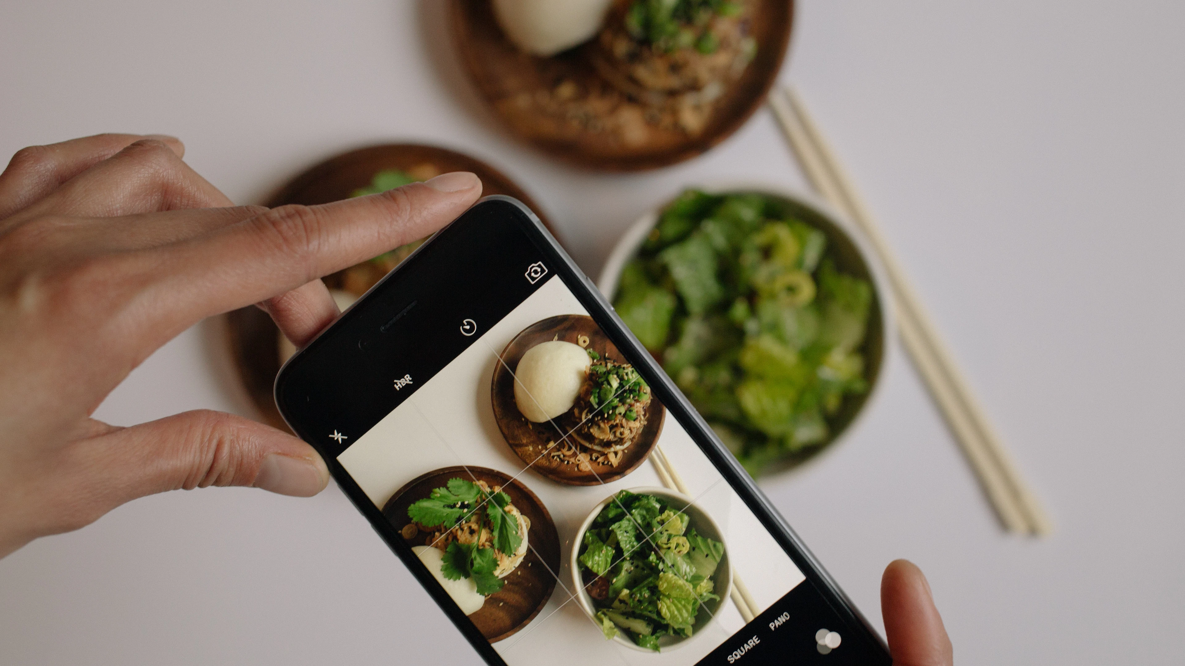 Waarom vertrouwen we op influencers voor gezondheidsadvies? ‘Ze claimen dat hun lichaam een waardevolle bron van kennis is’