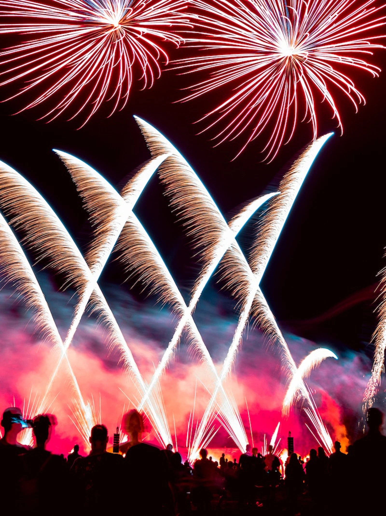 Geknal vuurwerk zindert nog lang na voor vogels