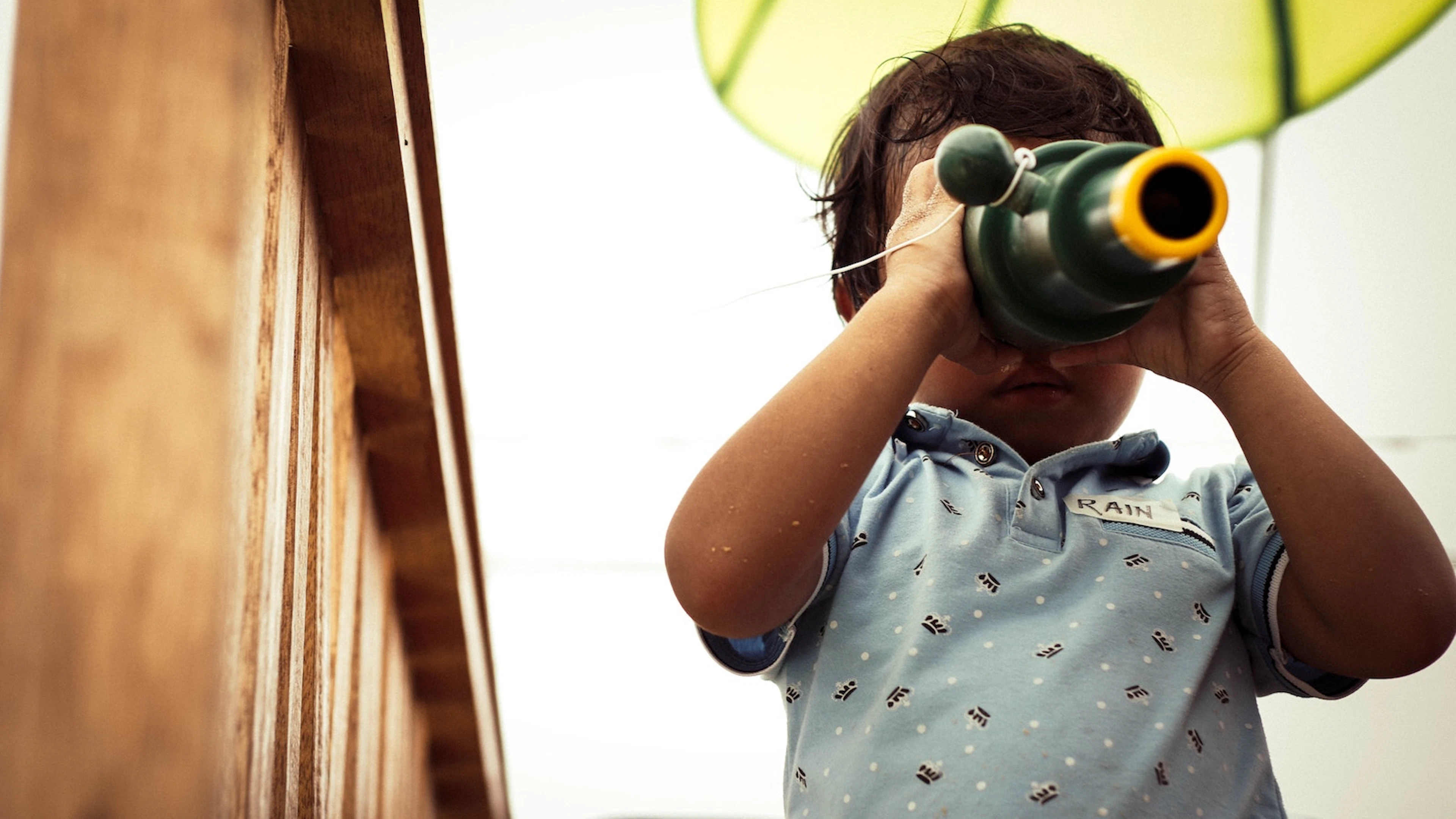 Zijn mensenkinderen nieuwsgieriger dan andere mensapen?