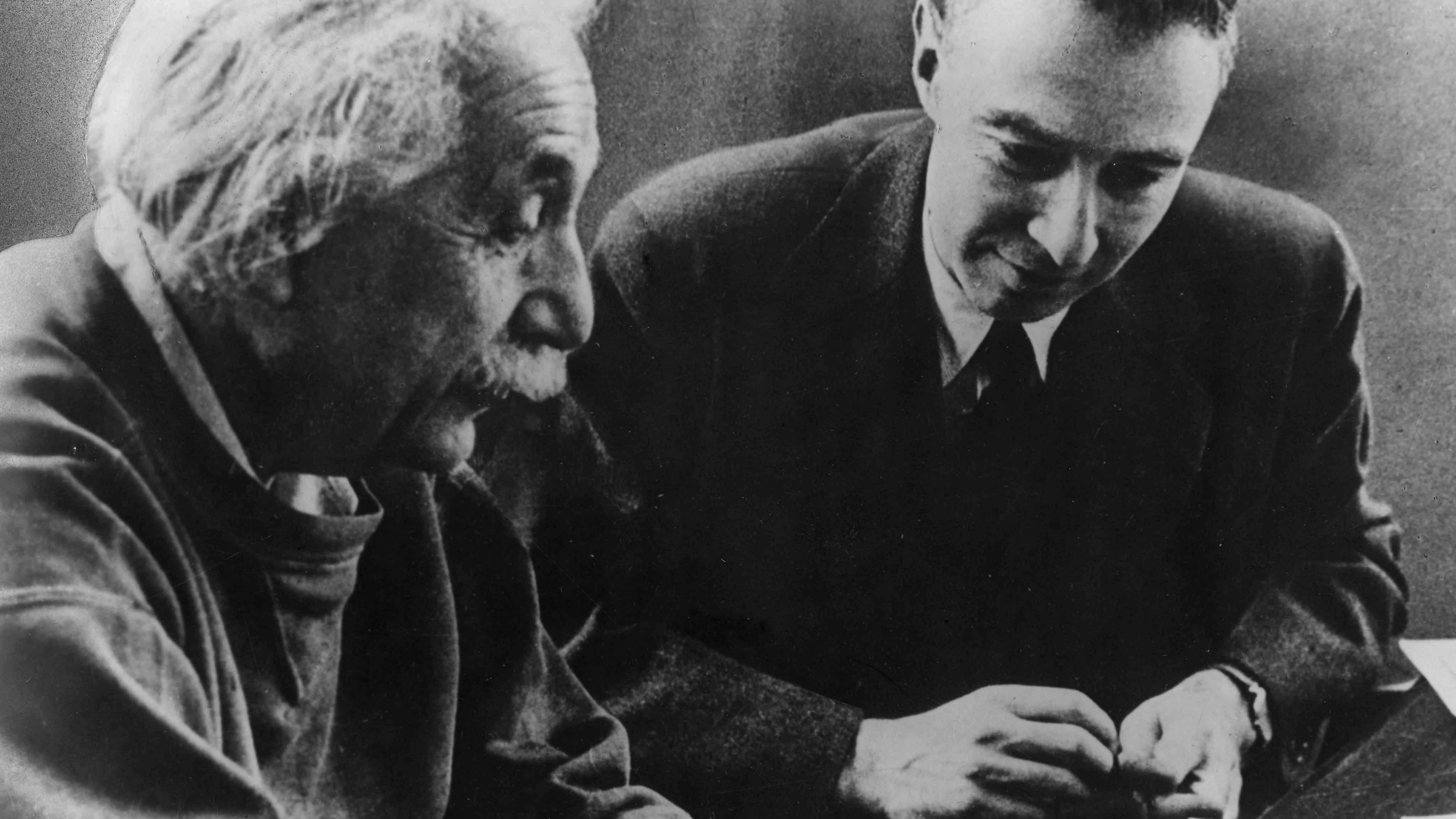 Vóór zijn werk aan de atoombom stond Oppenheimer op het punt zwarte gaten te ontdekken