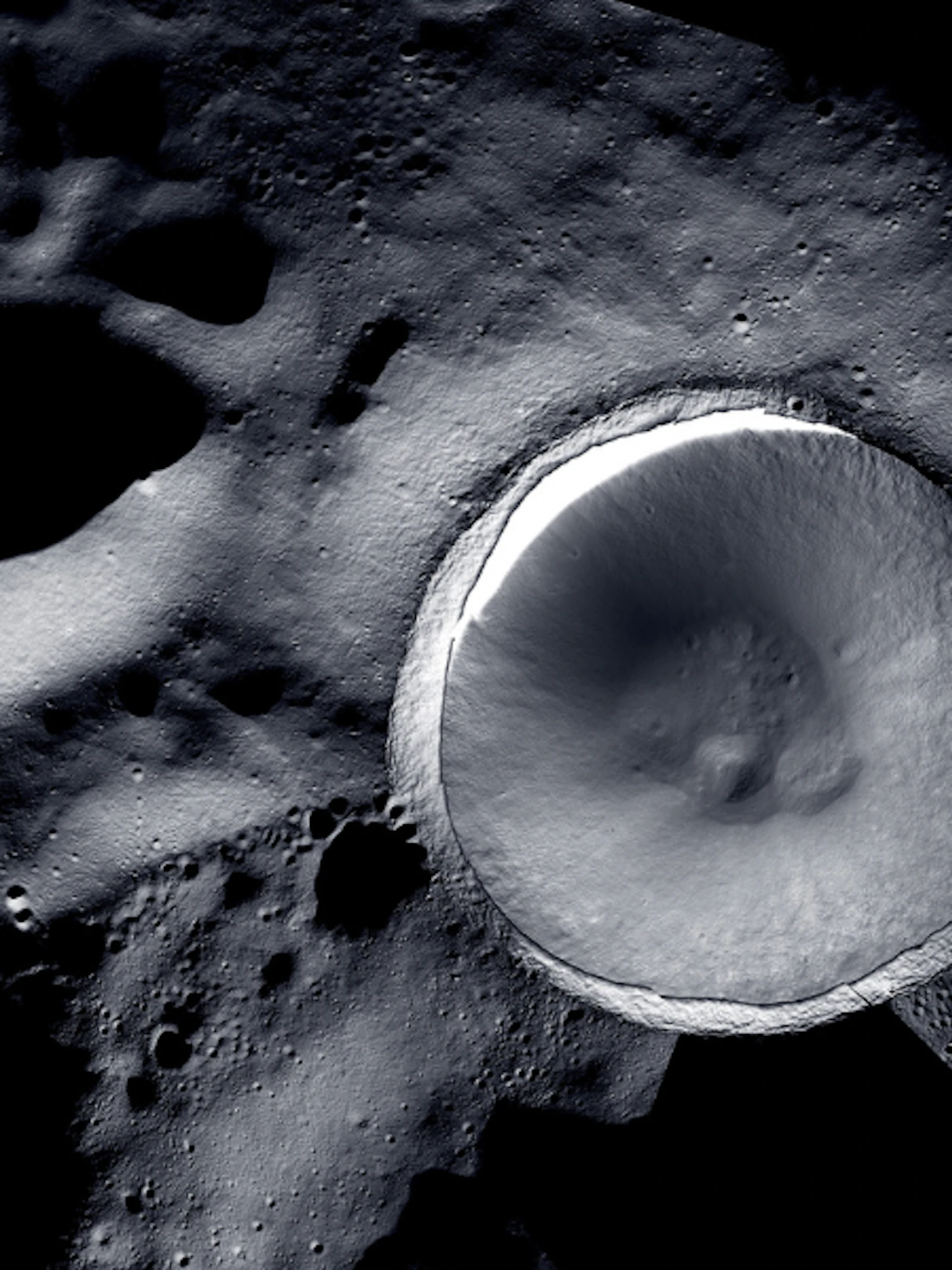 Shackleton-krater © NASA/KARI/ASU Shackleton-krater © NASA/KARI/ASU
