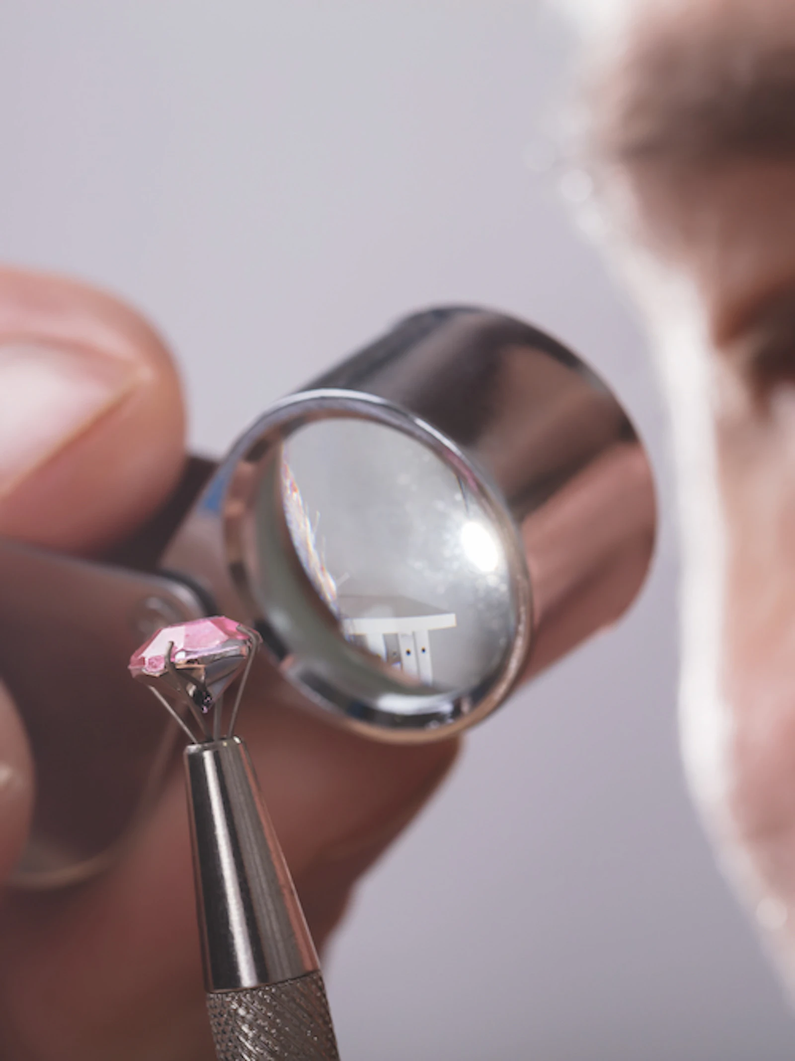 Botsende aardplaten kleuren diamant roze