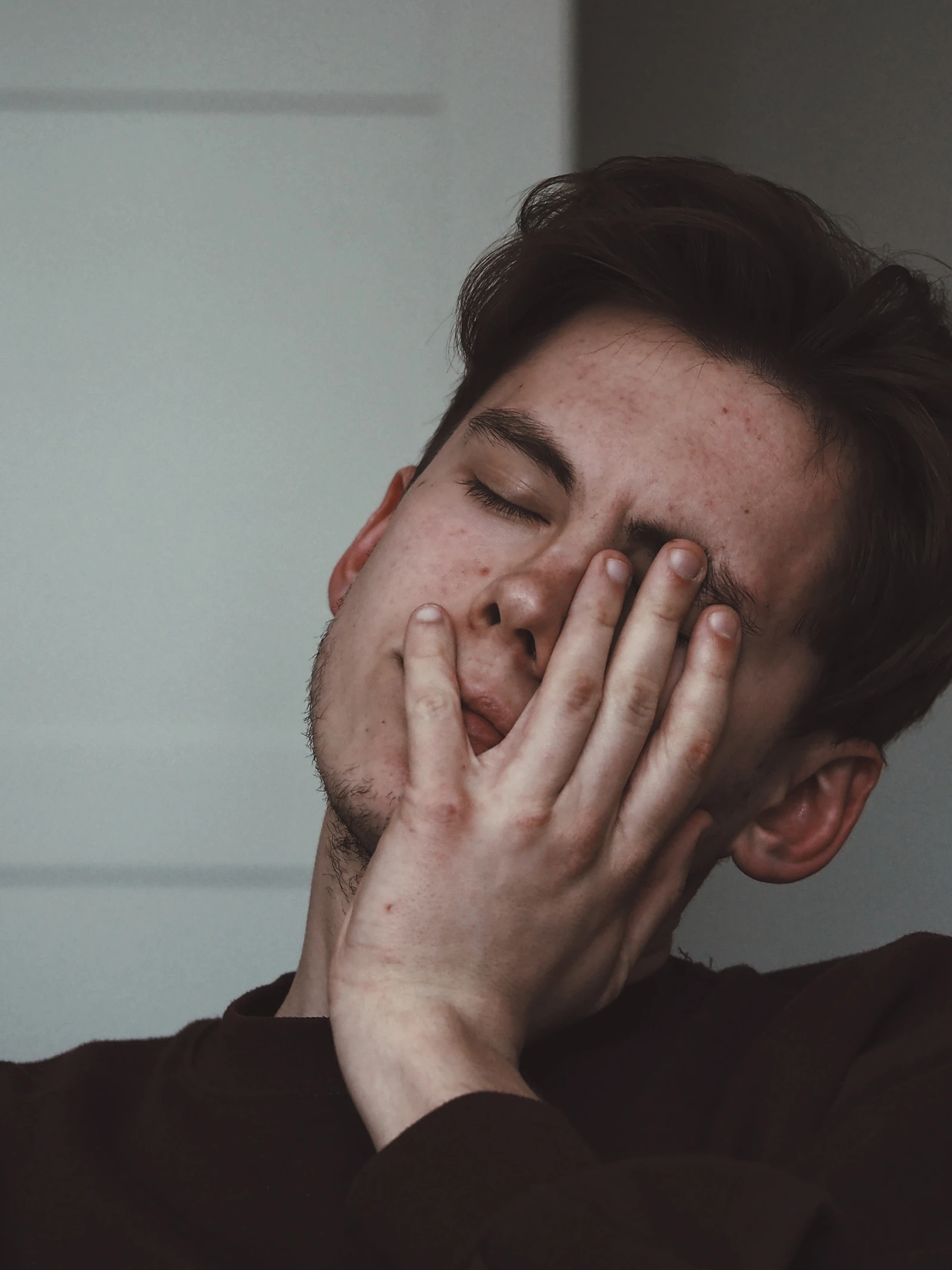 Ontsteking in nekspier verklaart hoofdpijn