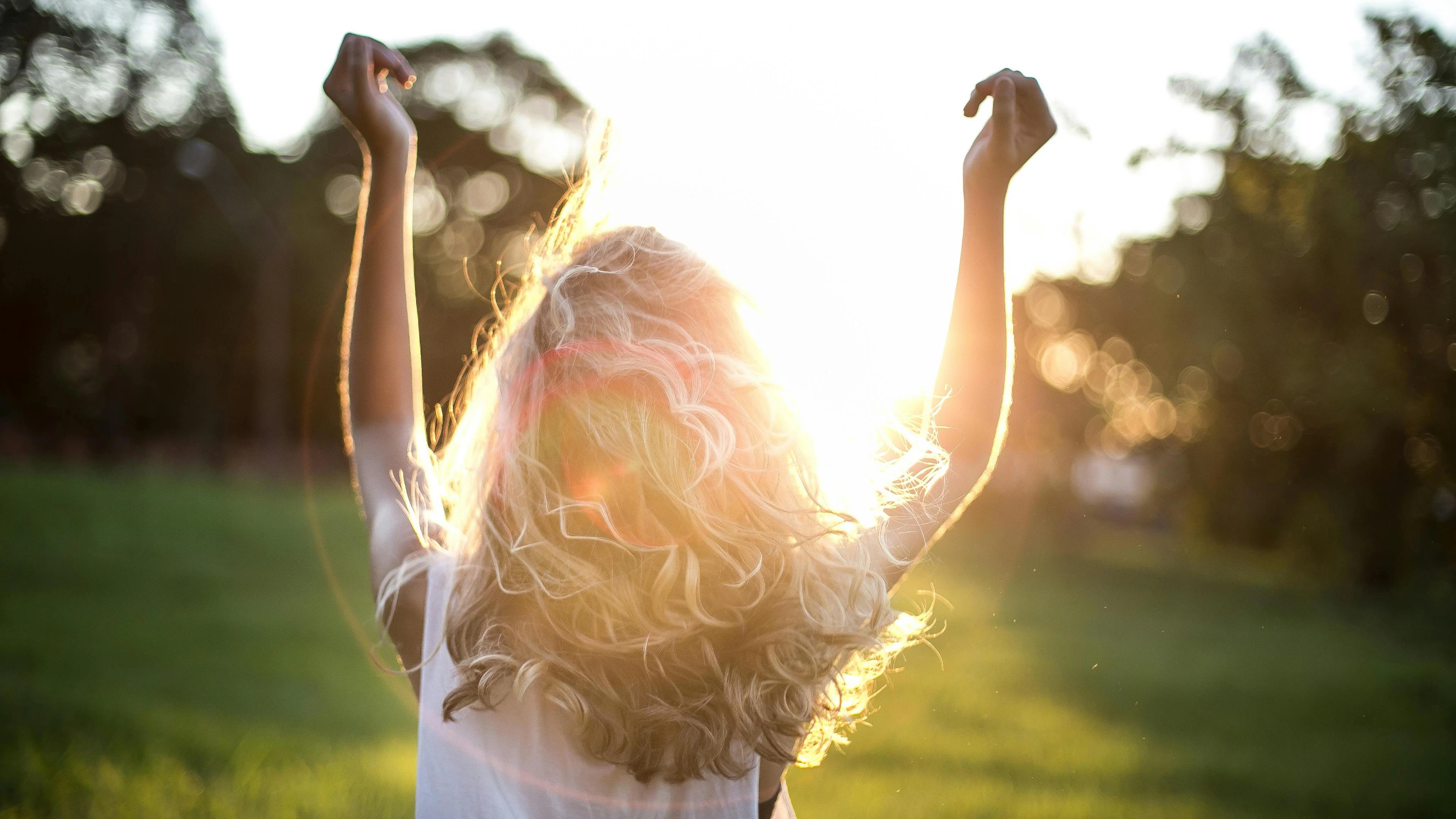 Daar is de zon! Hoe zonnestralen onze stemming en emoties beïnvloeden