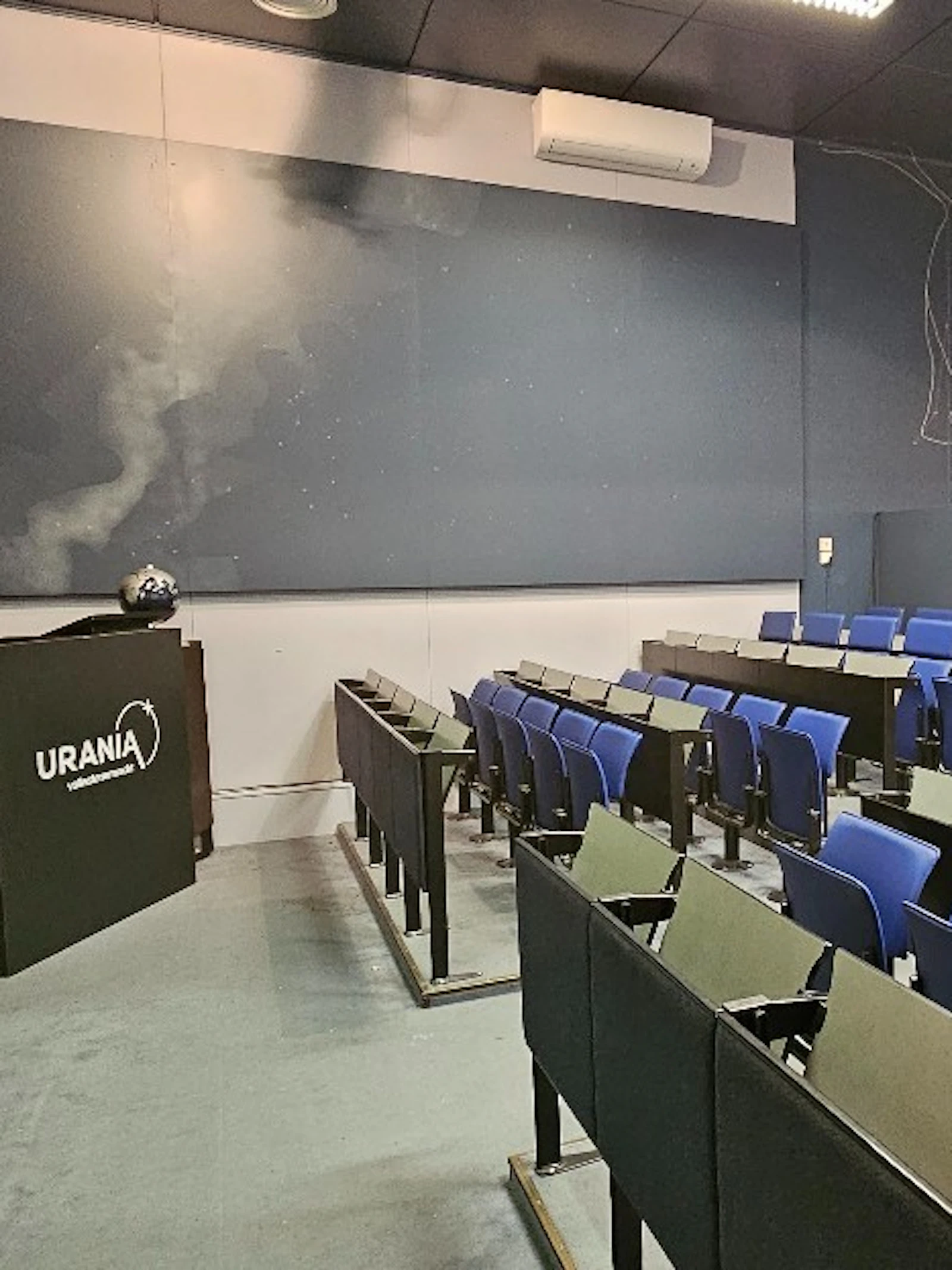 Leszaal Urania