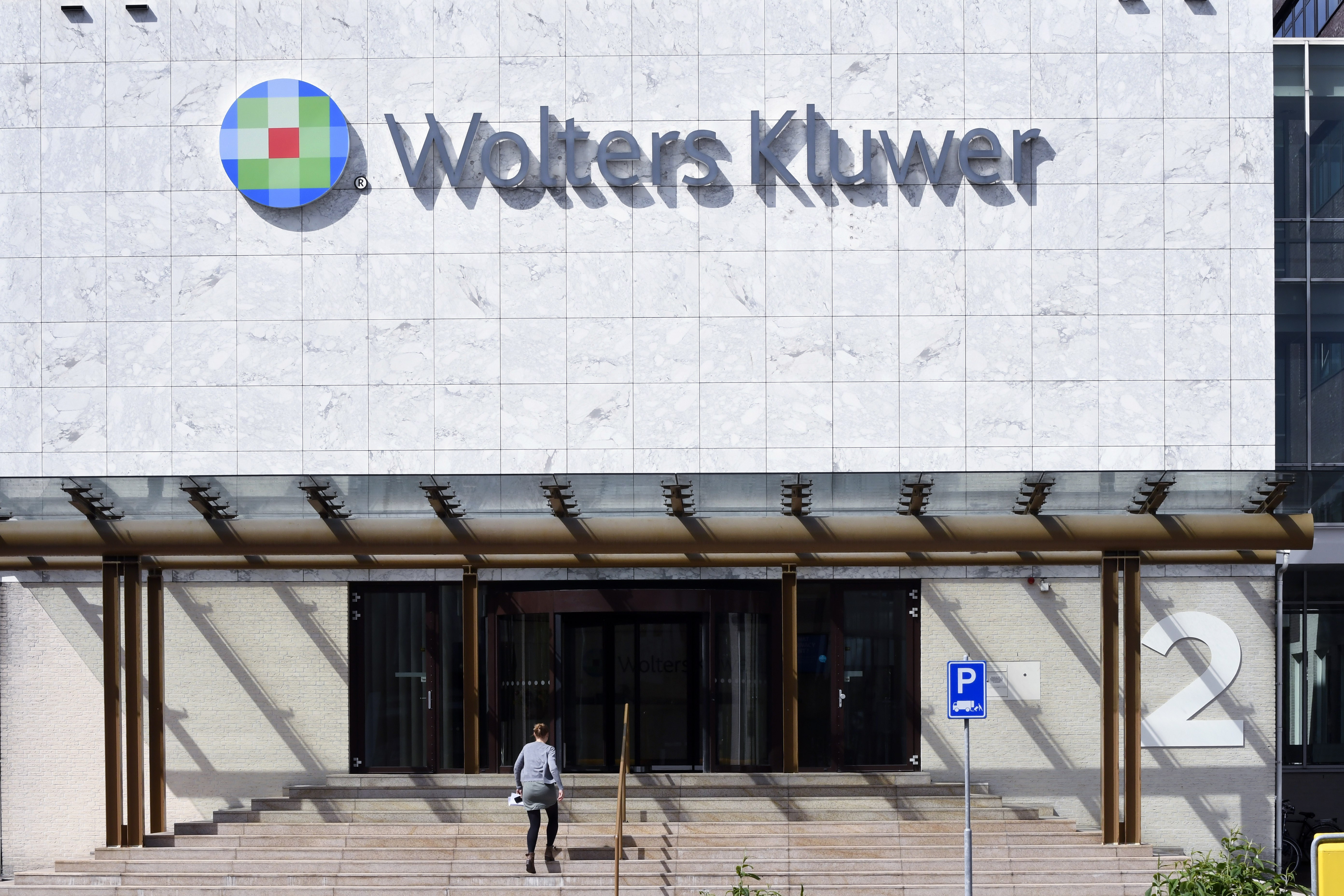 Academische uitgevers aangeklaagd wegens uitbuiting van wetenschappers