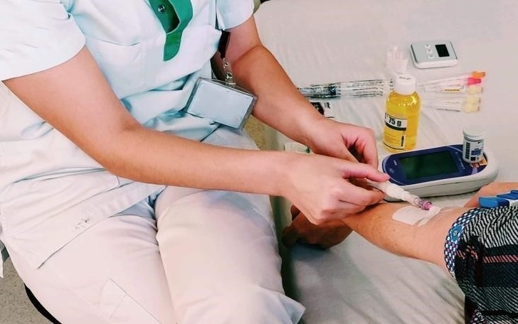 Onderhuidse sensor maakt opvolging van diabetes type 1 makkelijker
