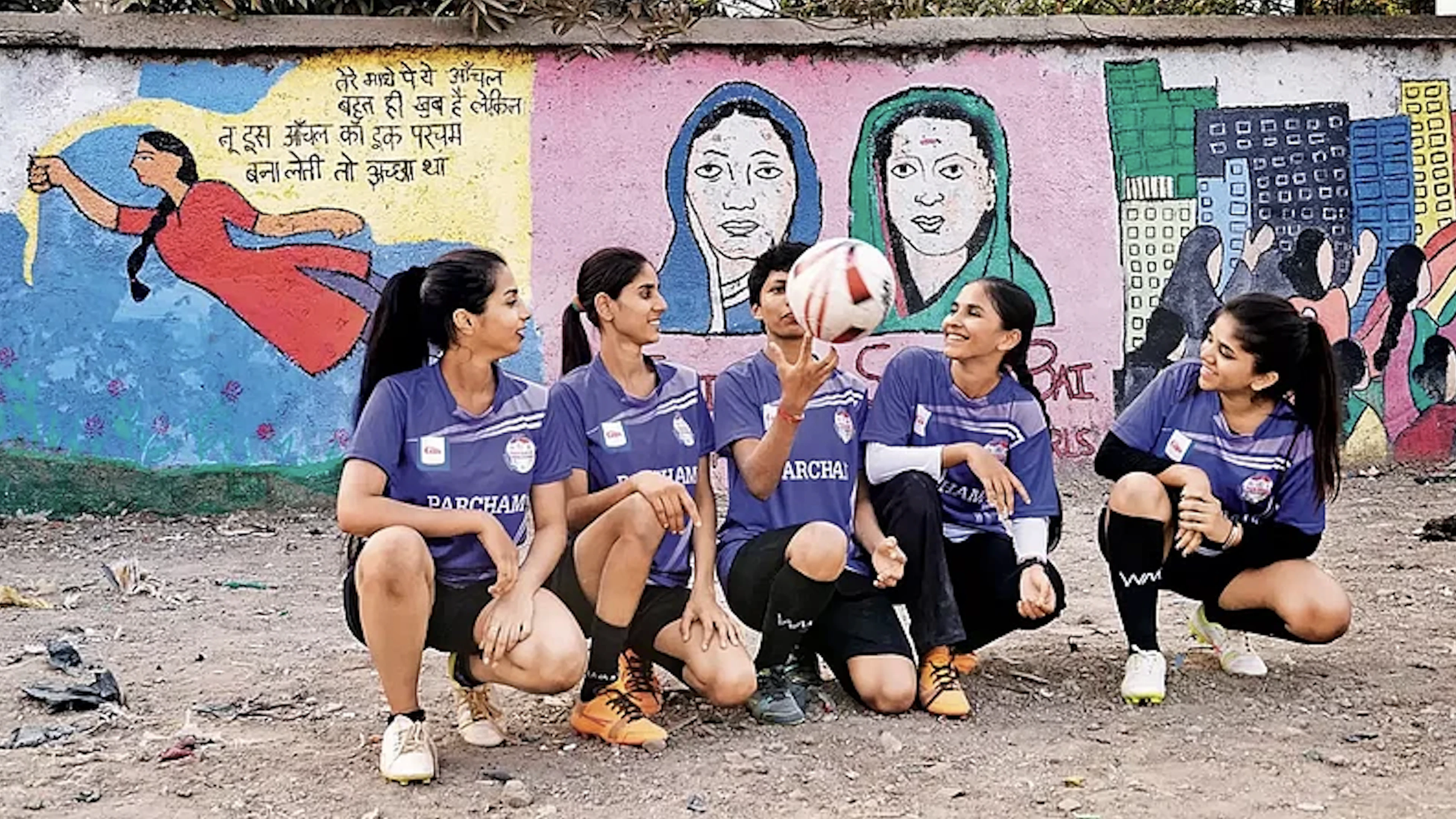 Voor de meisjes van Mumbra is pleintjesvoetbal zoveel meer dan een spelletje