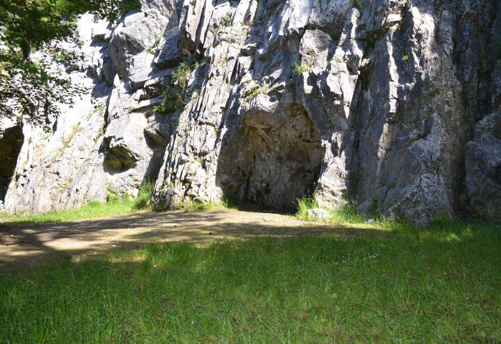 Neanderthalers uit Goyet aten vrouwen en kinderen