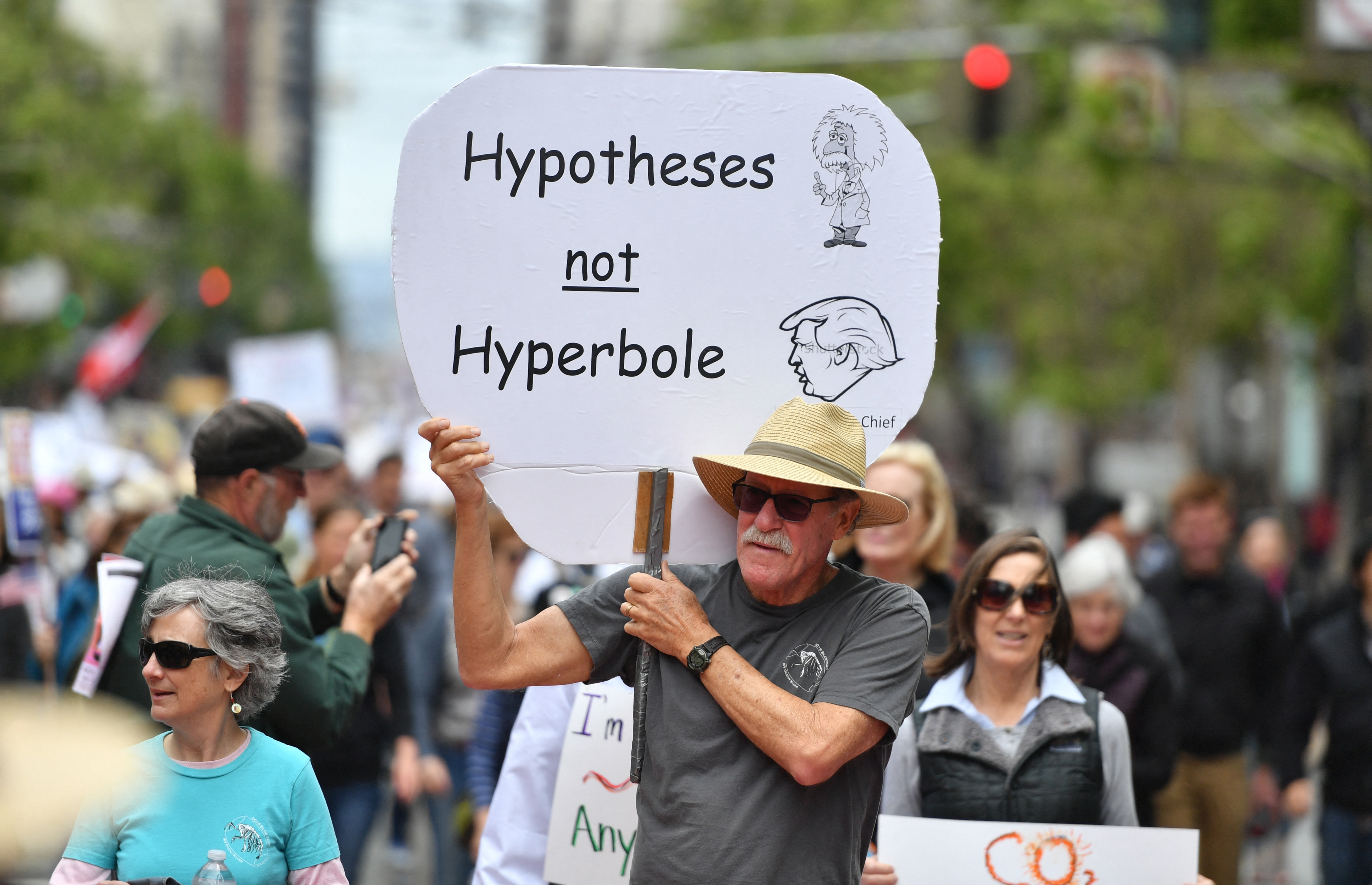 ‘Ik krijg als psycholoog uitnodigingen om over fysica en chemie te publiceren’