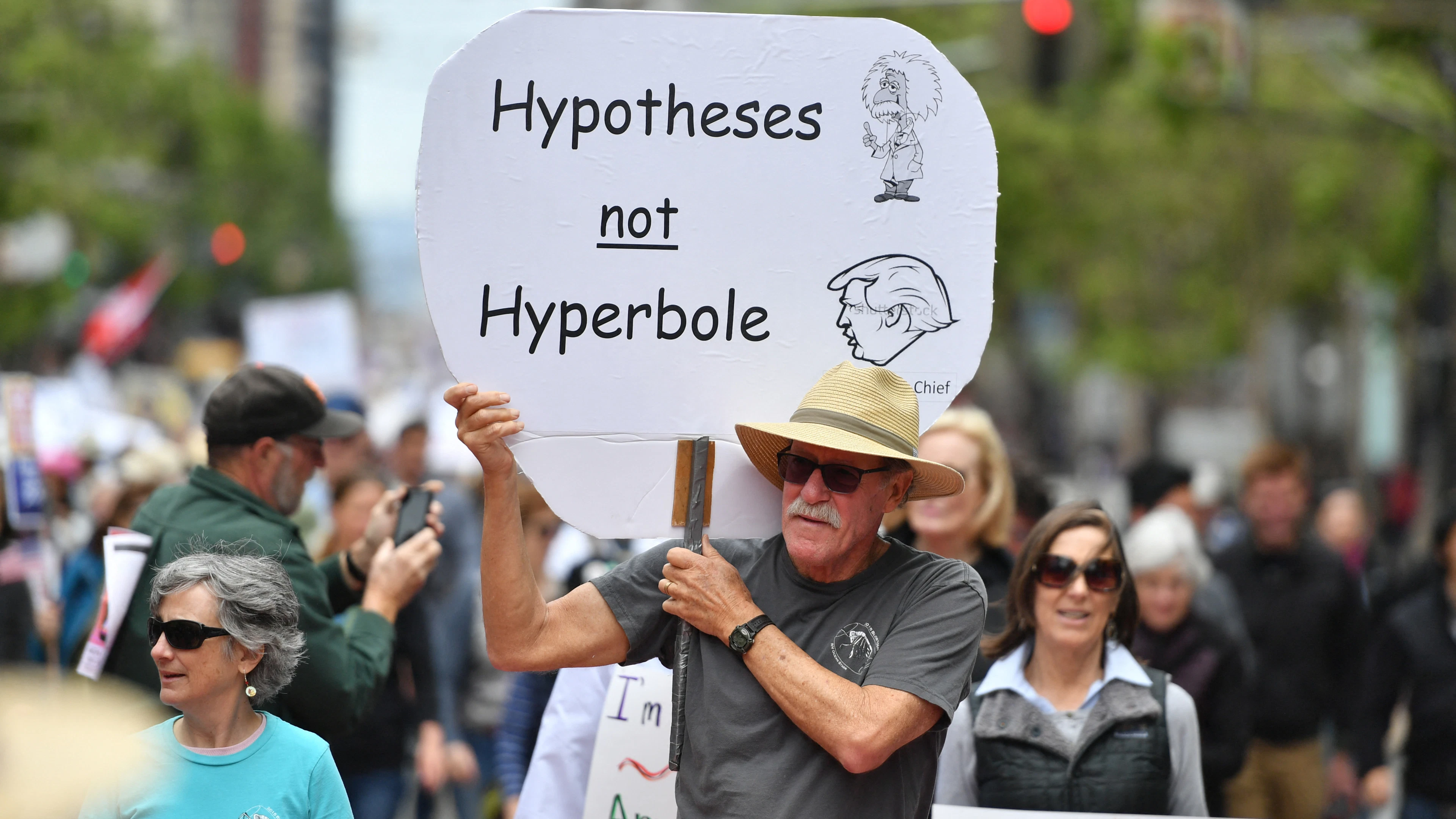 ‘Ik krijg als psycholoog uitnodigingen om over fysica en chemie te publiceren’