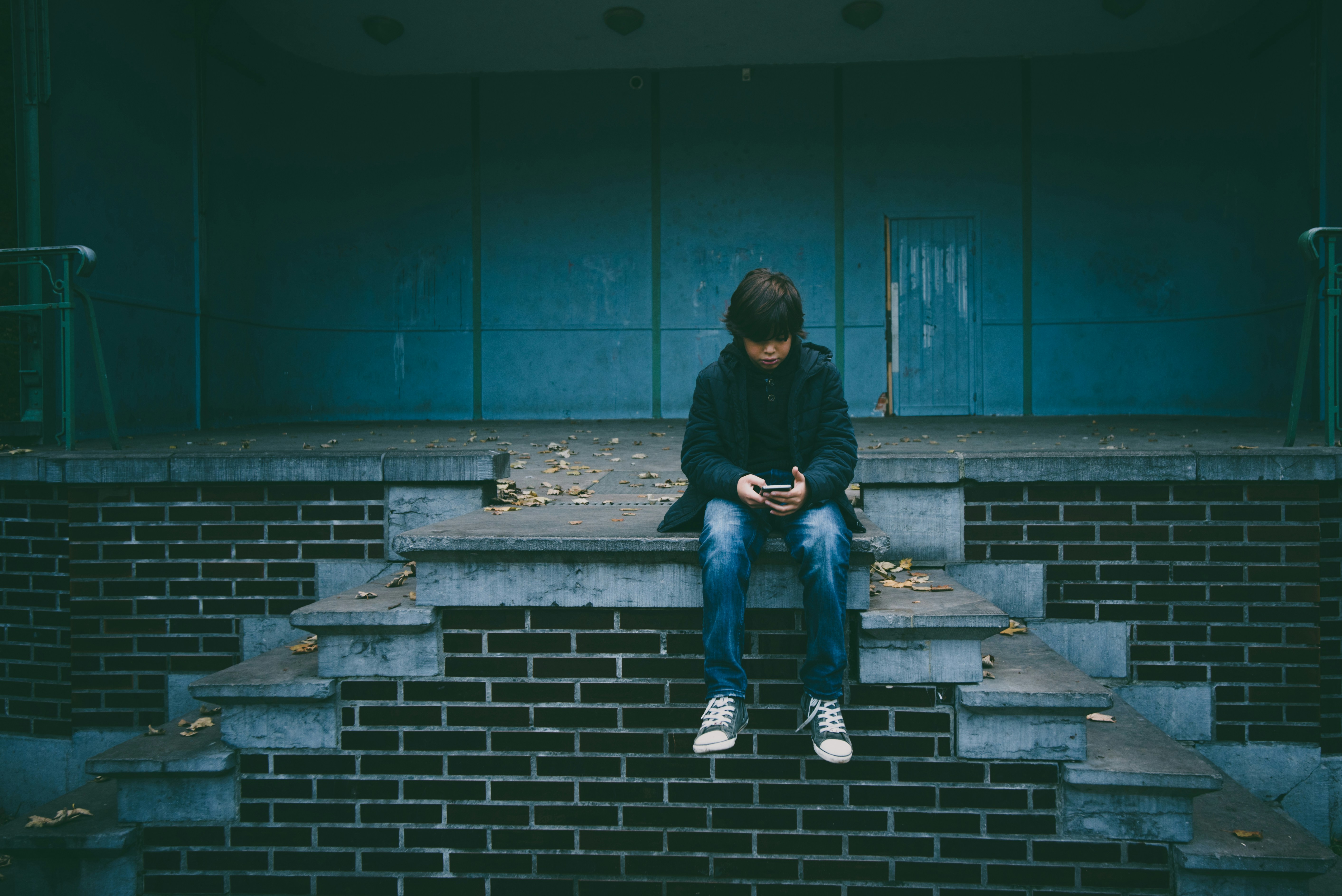 Op welke leeftijd geef je je kind een smartphone of toegang tot sociale media?
