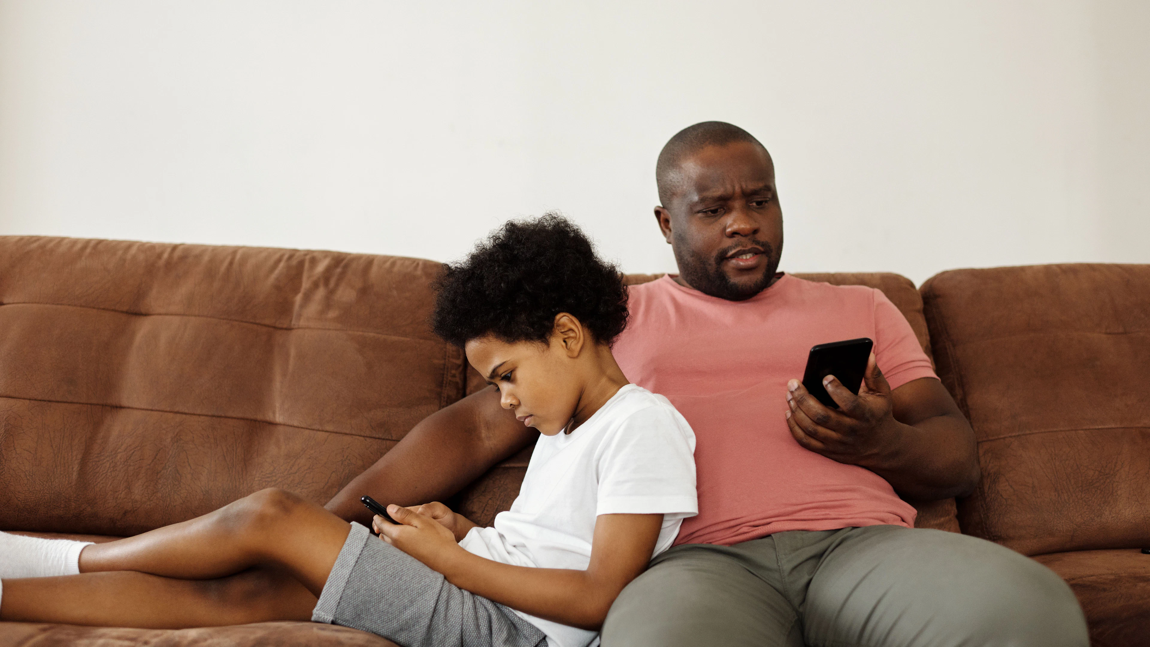 Als ouders hun smartphone liever zien dan hun kind