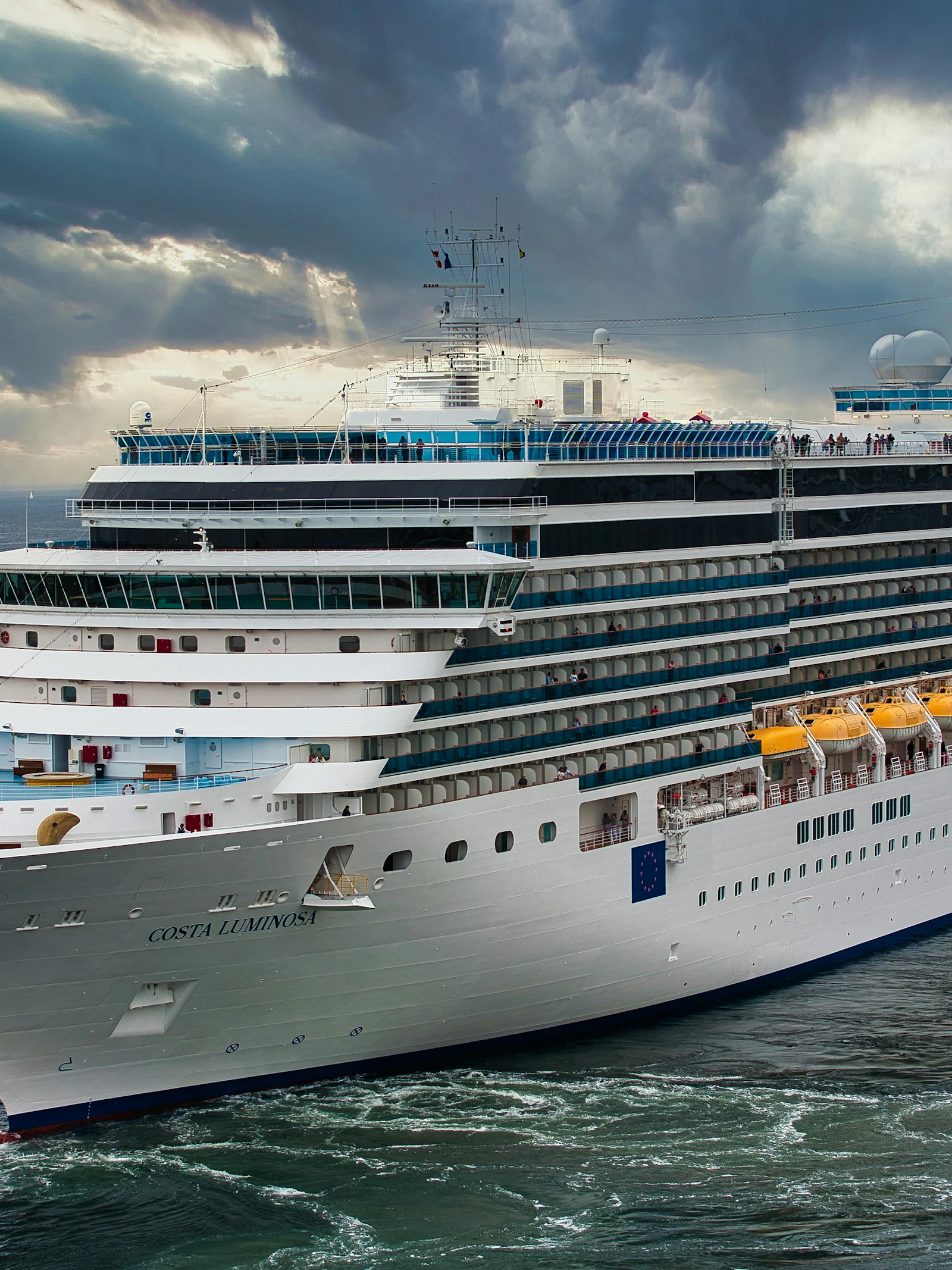 Uitstoot van aangemeerde cruiseschepen verzwakt longen