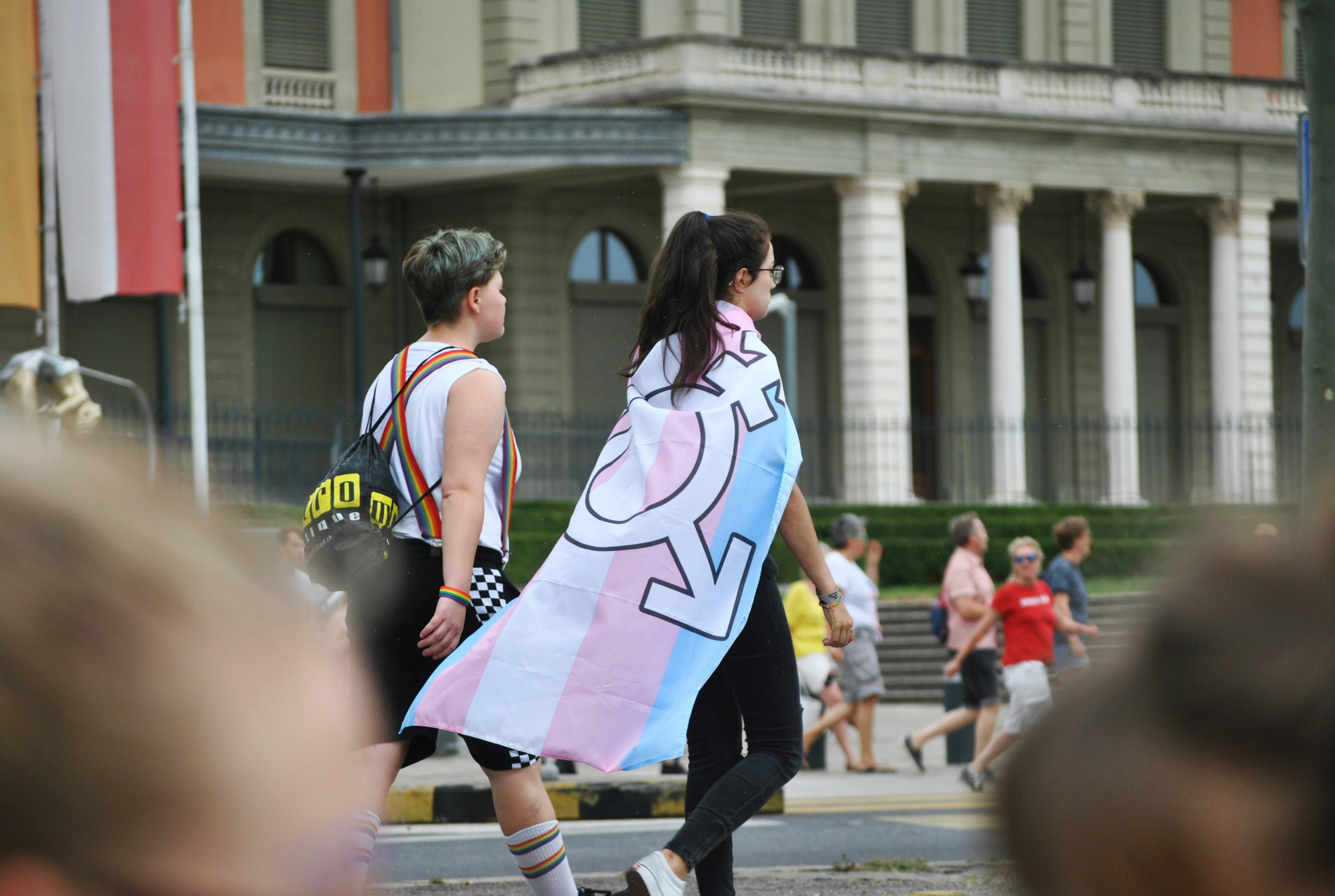 Hormoononderdrukkende medicijnen gelinkt aan beter mentaal welzijn bij transgenderjongeren