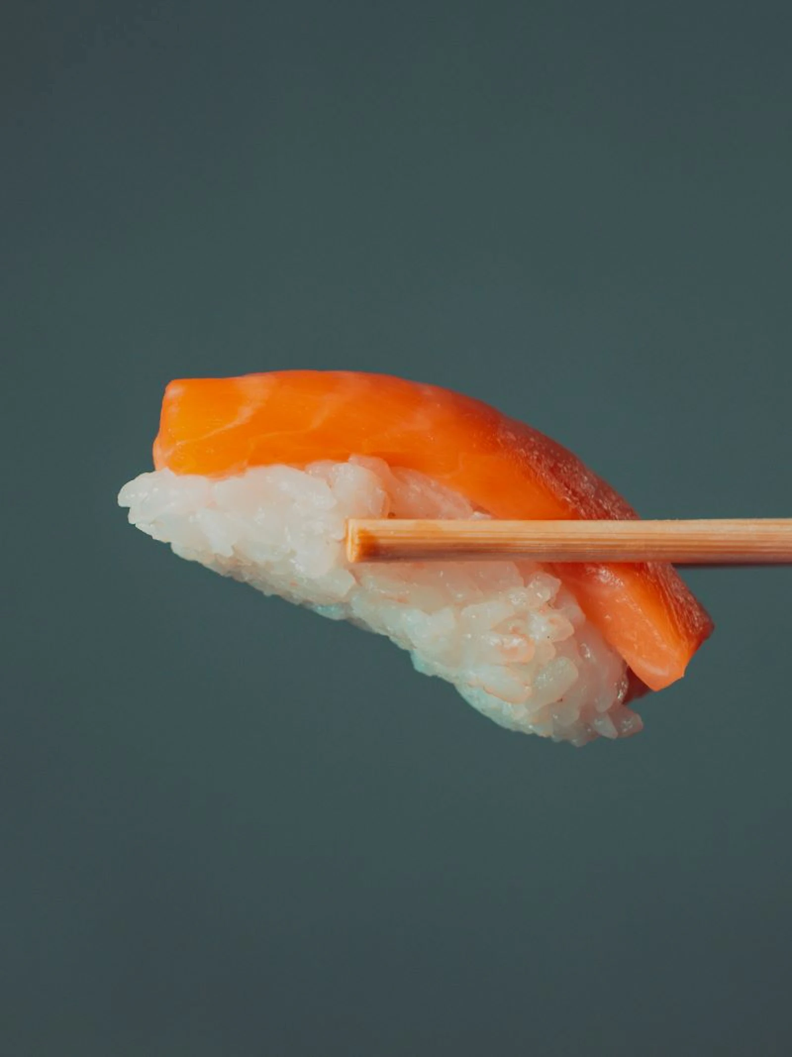 Belandt de sushi van je bord straks ook in onze rivier?