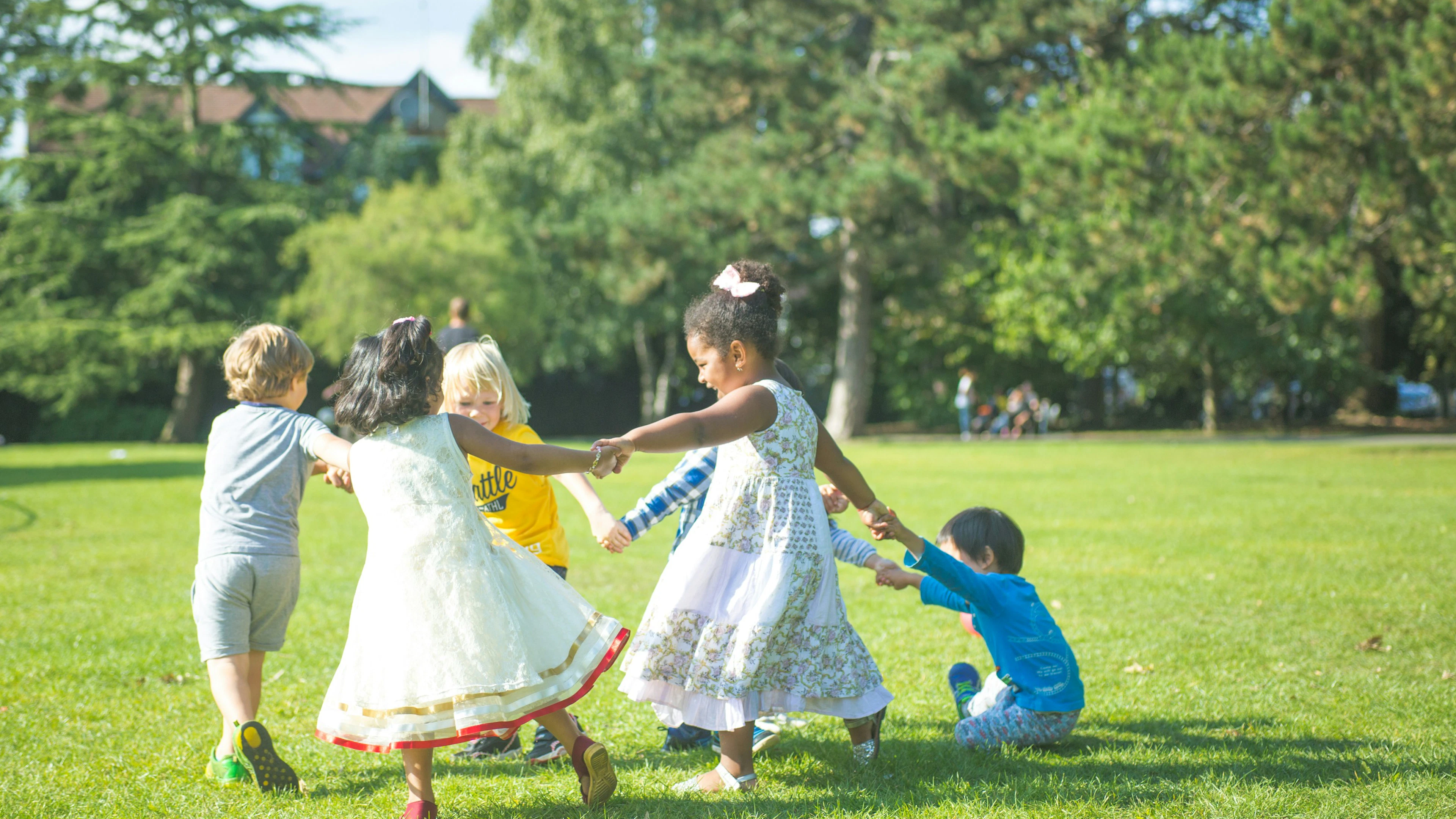 Kan het knuffelhormoon oxytocine sociale interacties bij kinderen met autisme beïnvloeden?