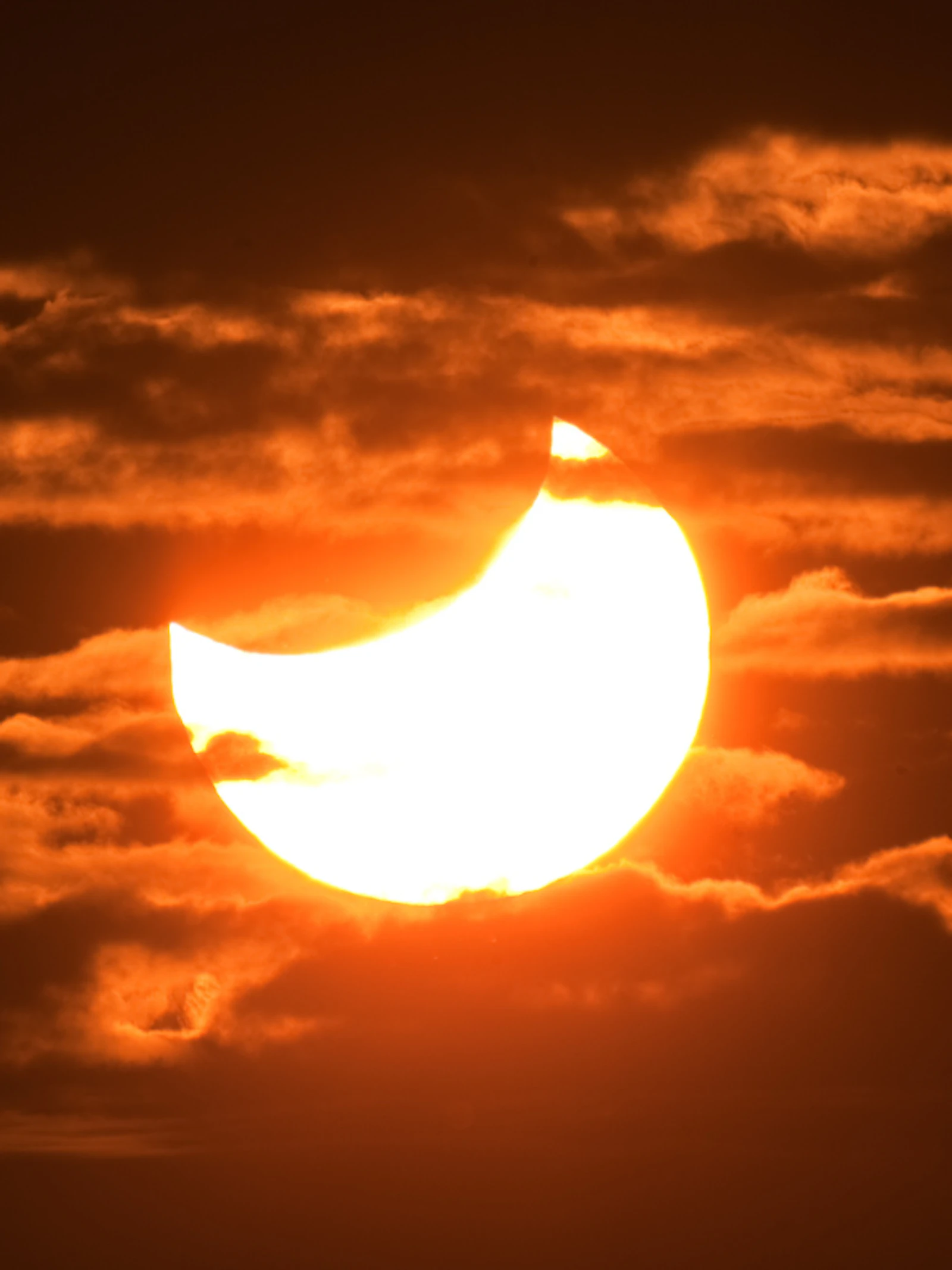 Gedeeltelijke zonsverduistering 25 oktober