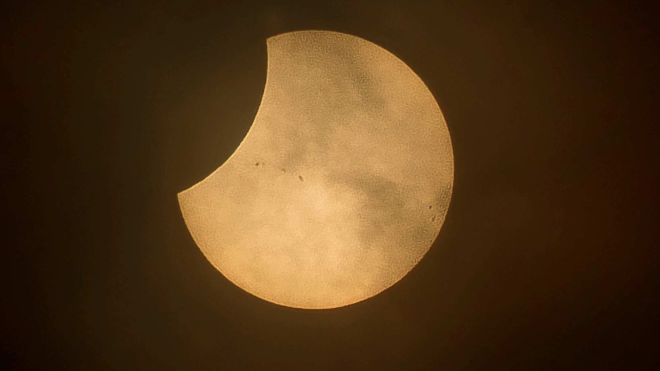 Gedeeltelijke zonsverduistering 25 oktober