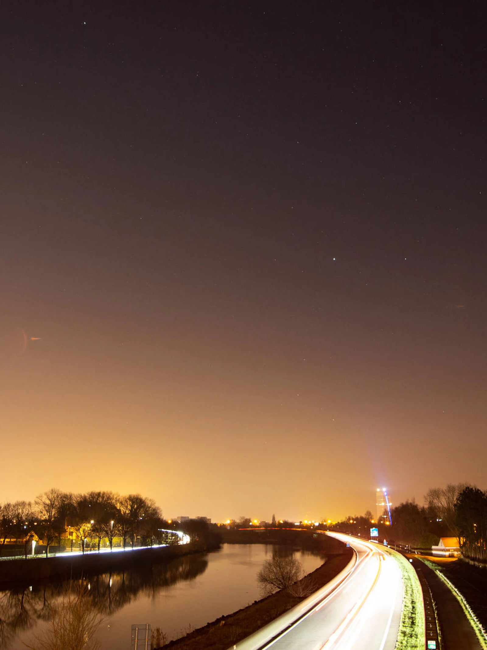 Zicht op lichthinder boven Drongen vanaf de R4. Foto (c) Jan Scheers