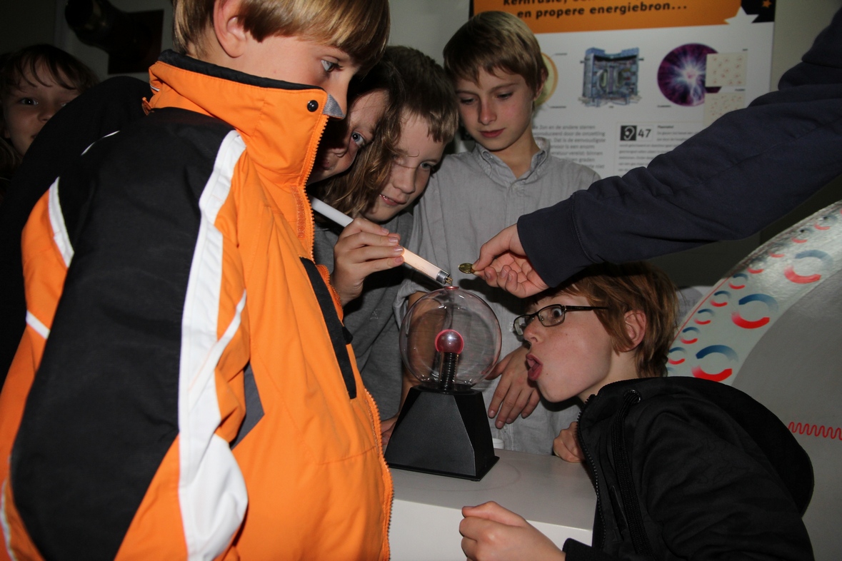 Experimentjes in de tentoonstelling op MIRA