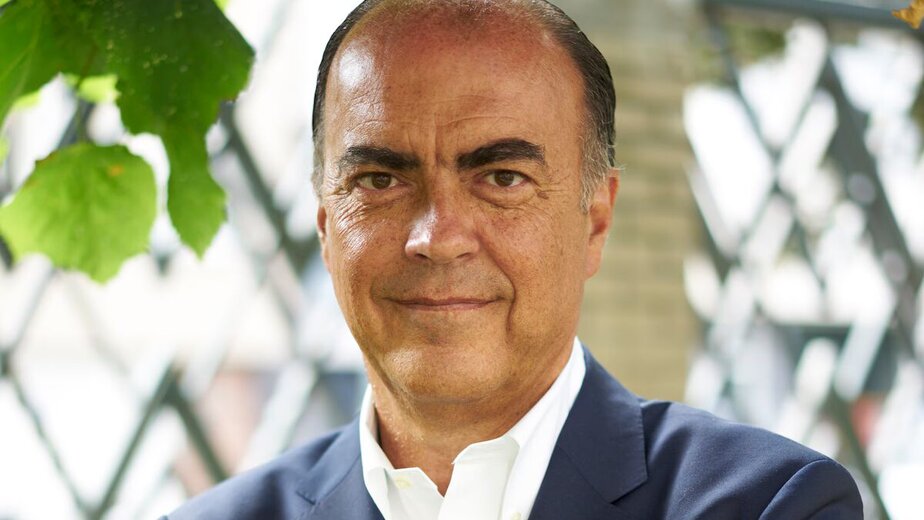 Dr. Luc Colemont