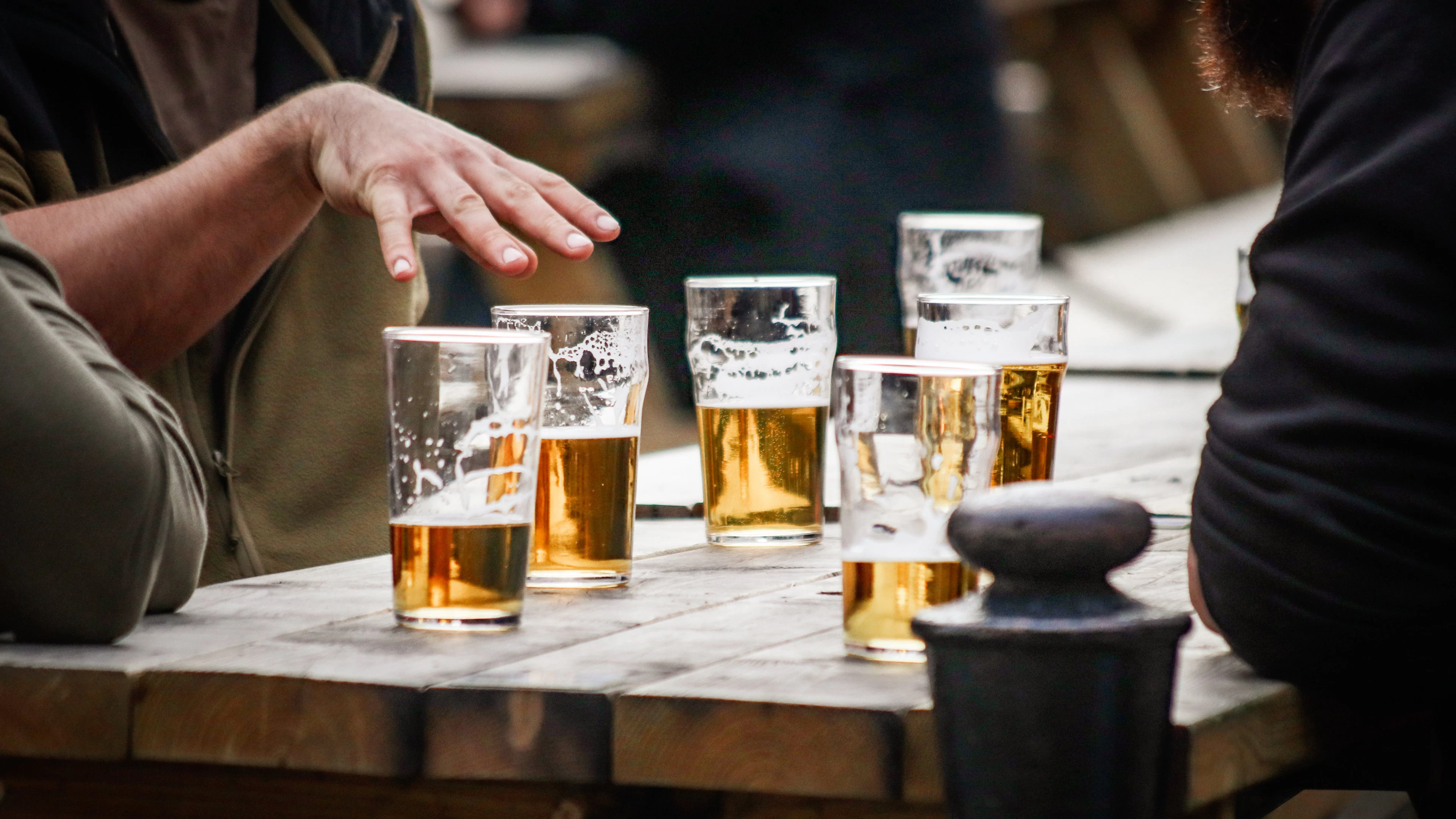 Twee galzen alcohol maken ons al minder empathisch Twee galzen alcohol maken ons al minder empathisch