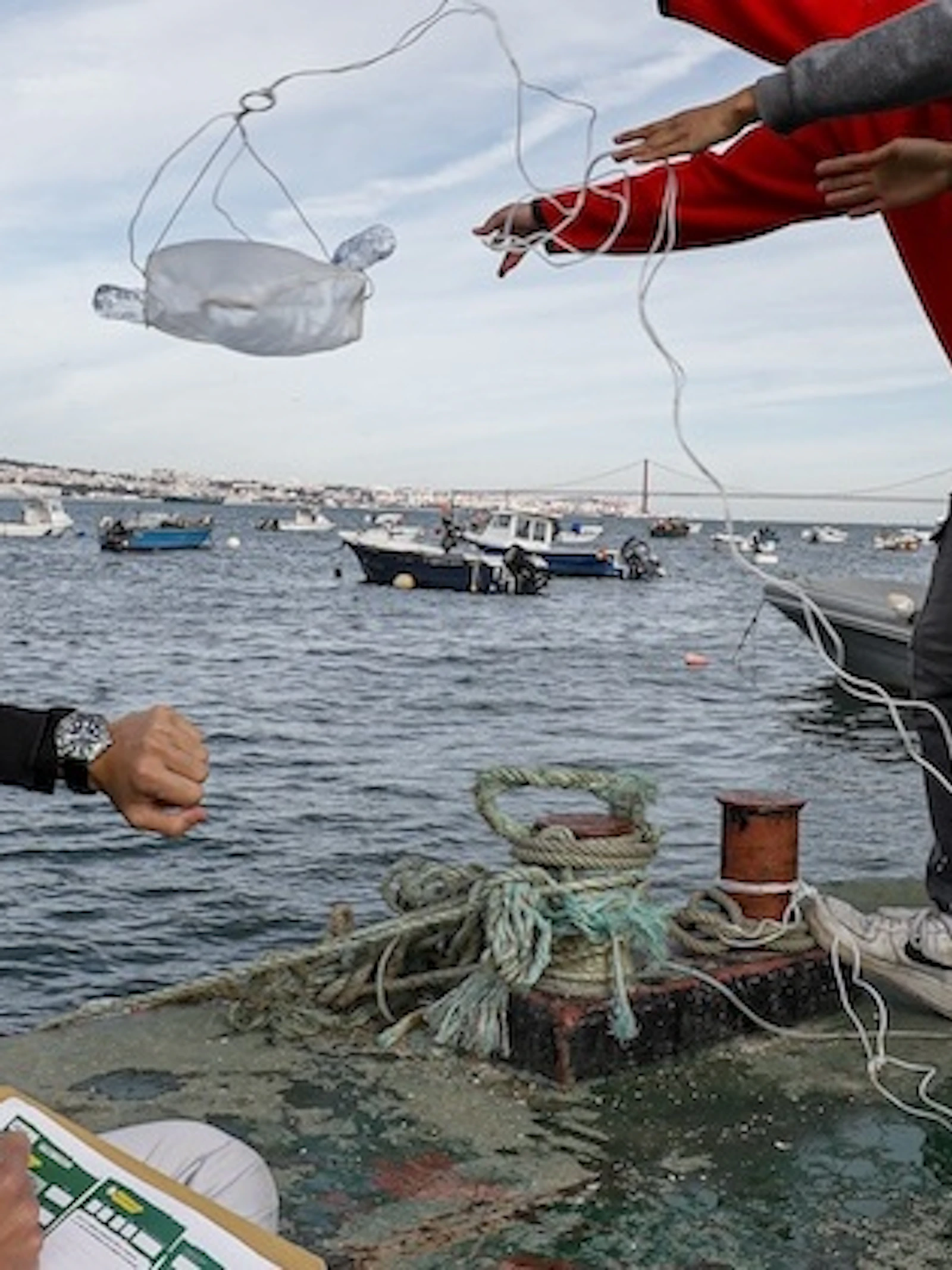 Onderzoek het plastic in de rivieren in je buurt