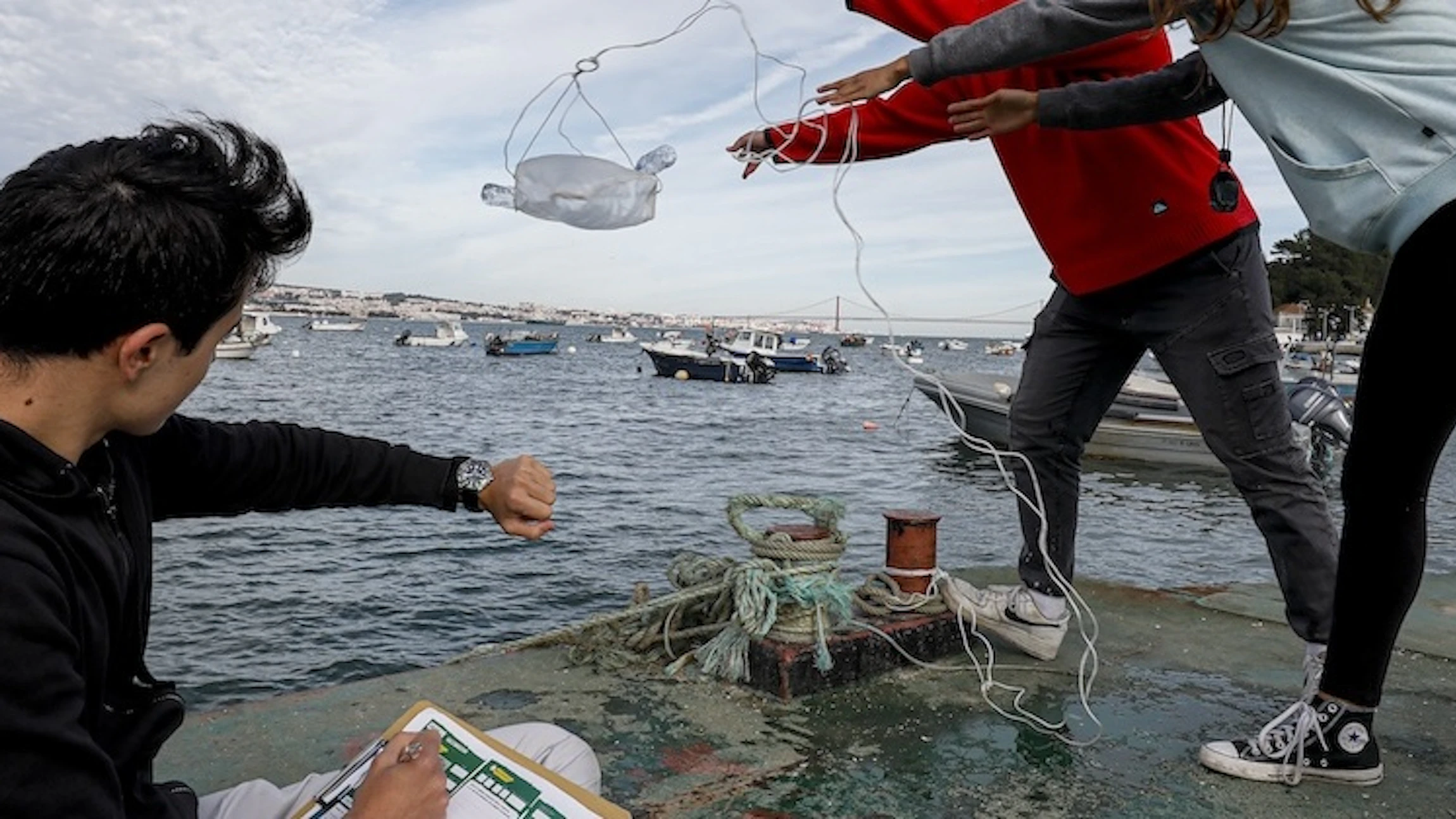 Onderzoek het plastic in de rivieren in je buurt