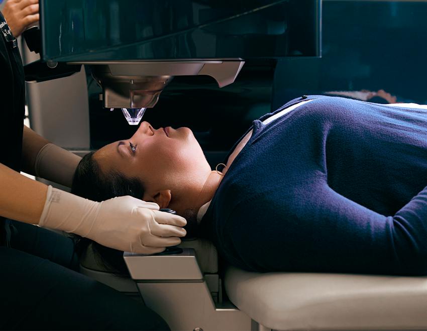 woman getting eye treatment