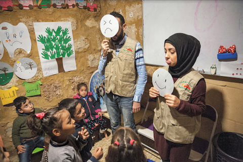 Kinderen krijgen psychosociale hulp geboden.