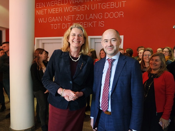 Burgemeester van Den Haag bezoekt Terre des Hommes