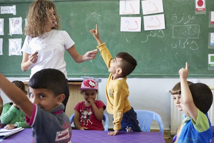 NGO-consortium opent met project &#039;Back to the Future&#039; 19 brede scholen in Libanon vluchtkinderen Syrië noodhulp Terre des Hommes 