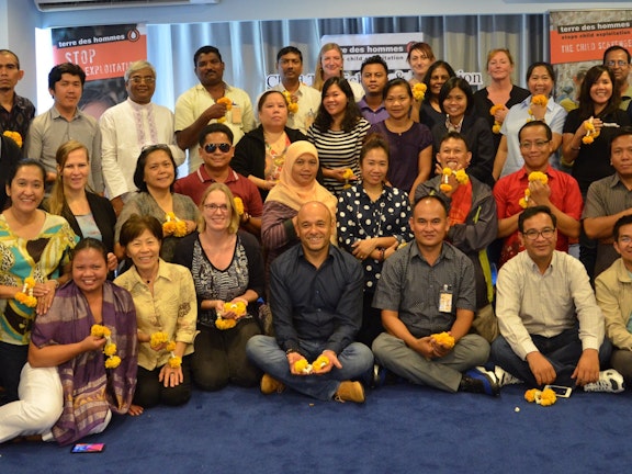 Thailand, Bangkok: 35 organisations will collaborate with Terre des Hommes in 10 countries in Asia to fight against child trafficking and for safe migration. This innovative cross-border programme was launched on 25 October 2015. The programme will be implemented in the following countries; 1. Nepal, 2. India, 3. Bangladesh, 4. Myanmar, ​5. Thailand, 6. Lao PDR, ​7. Cambodia, ​8. Malaysia, ​9. Indonesia and 10. Philippines. Across these 10 countries, 35 partner organizations are involved in the implementati