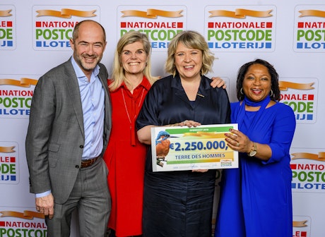 Uitreiking cheque, Nationale Postcode Loterij