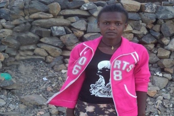 Wogen Berhanu is sinds het overlijden van haar vader en moeder het gezinshoofd. Ze is pas 16 jaar, maar heeft nu al de verantwoordelijkheid om voor haar twee jongere zusjes te zorgen. Met elkaar wonen zij in een heel simpel huis in Dabat town, een klein dorpje in het noorden van Ethiopië. Een afgelegen berggebied waar veel armoede heerst vanwege de onbereikbaarheid en het gebrek aan infrastructuur.