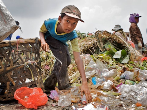Child labour at garbage dump in Cambodia